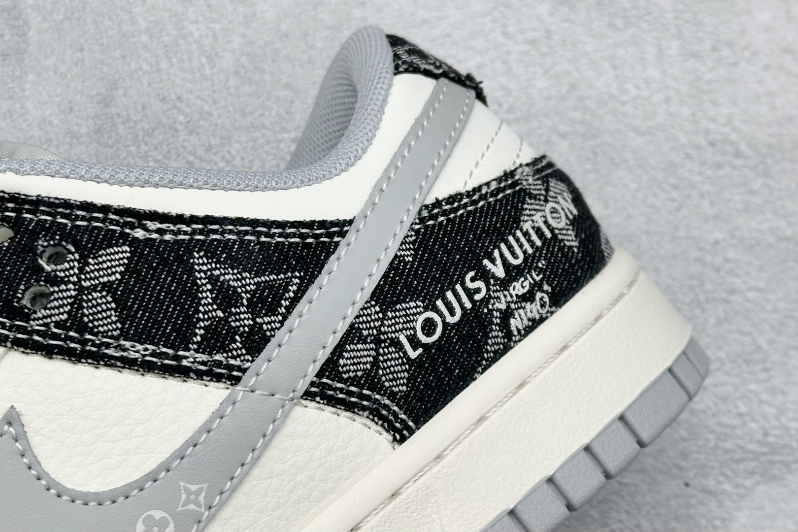 280 Nike SB Dunk Low LV联名 黑牛仔印花  低帮休闲板鞋  JP1628-020