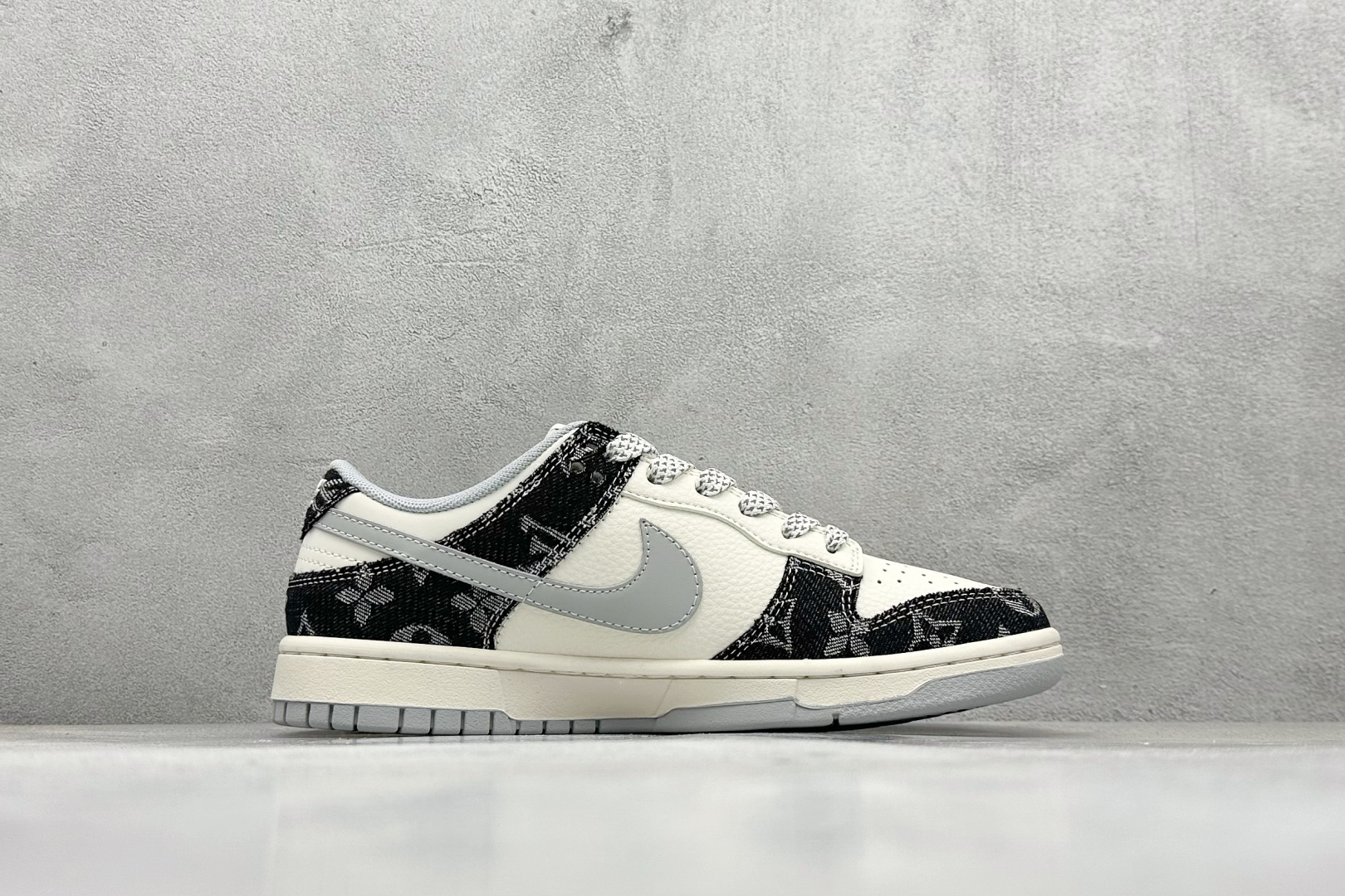 280 Nike SB Dunk Low LV联名 黑牛仔印花  低帮休闲板鞋  JP1628-020