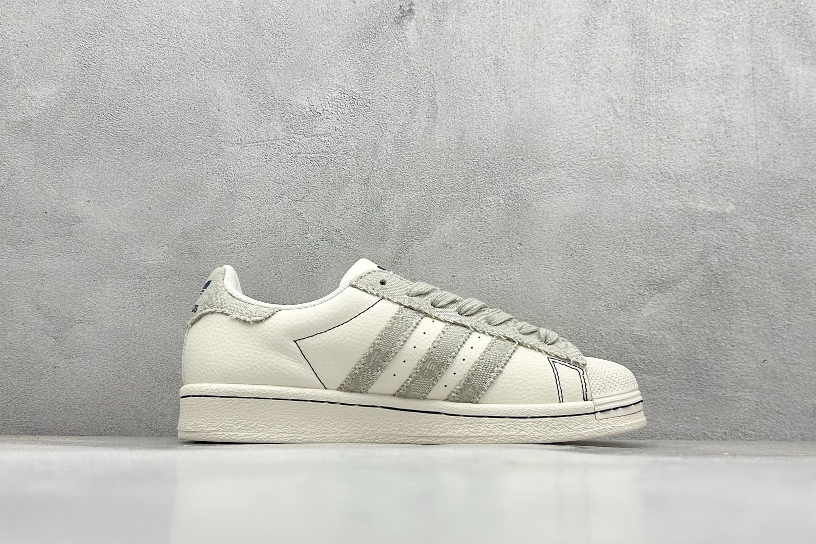 220 AD Originals Superstar x GUCCI 白灰  JY8921