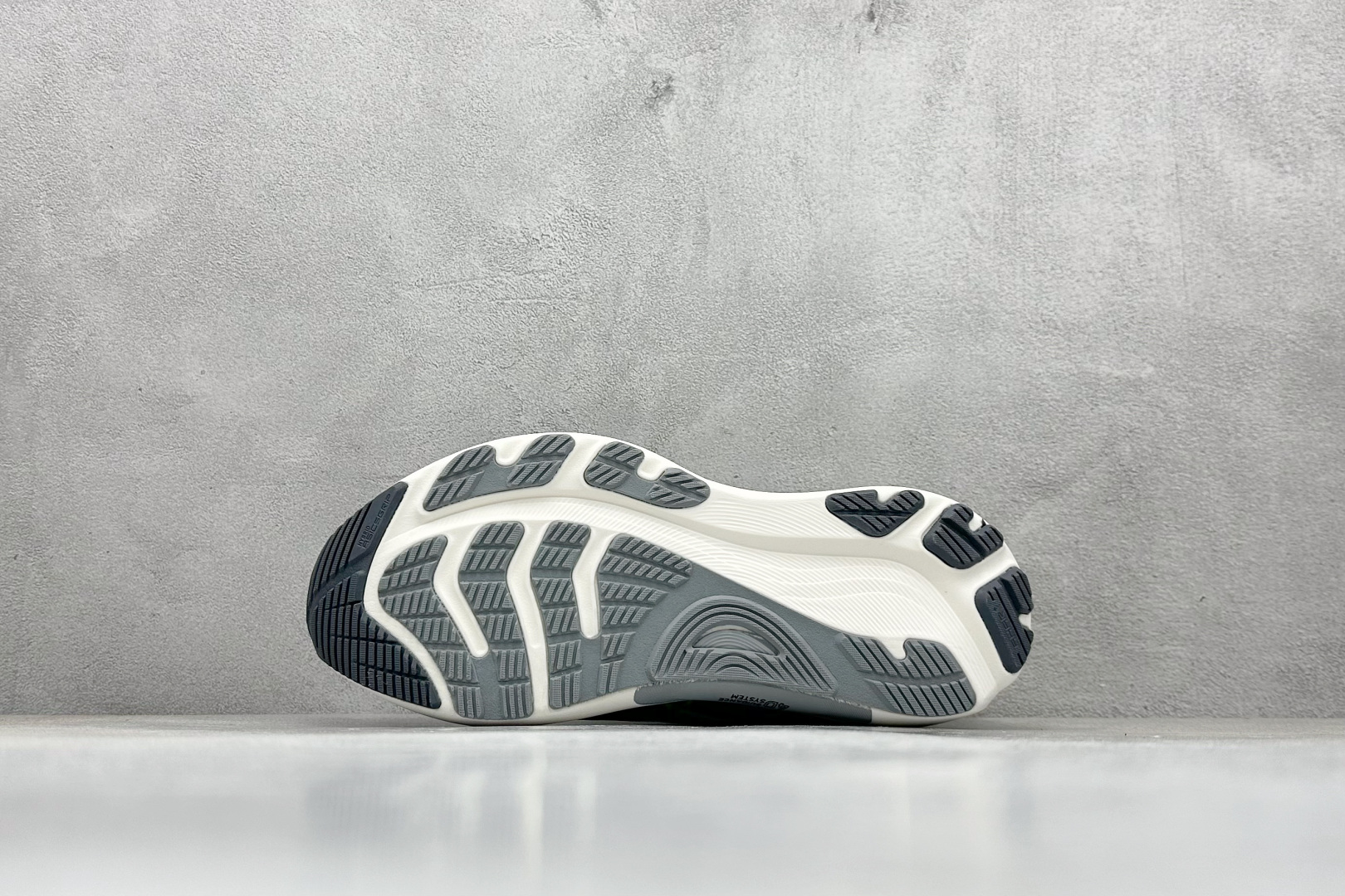 170 Asics Gel-Kayano 32 亚瑟士运动休闲透气专业跑鞋  1011C052-021