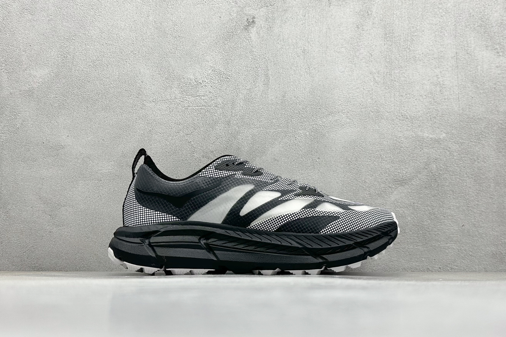 200 Hoka One One Mafate Speed 4 Lite 银黑 玛法特低帮轻量户外运动鞋 1168971-BWHT