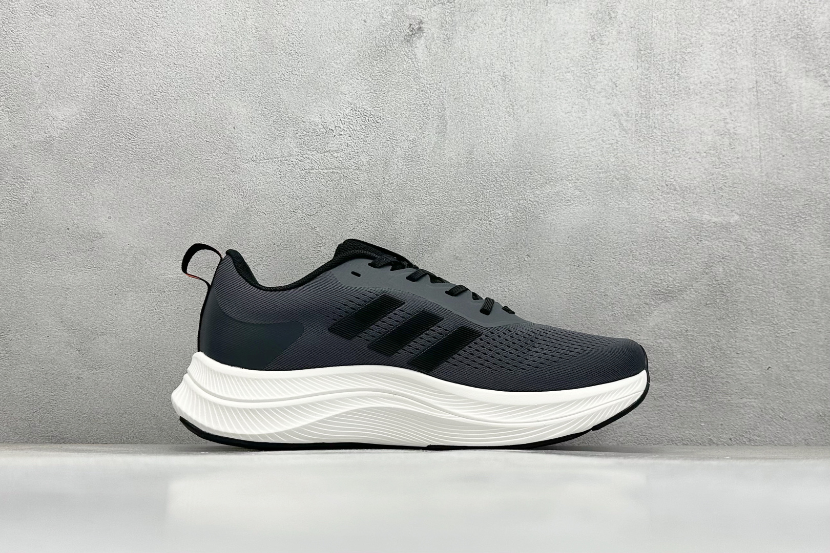 180 AD TERREX GORE-TEX 网布透气轻便低帮跑步鞋 D68979