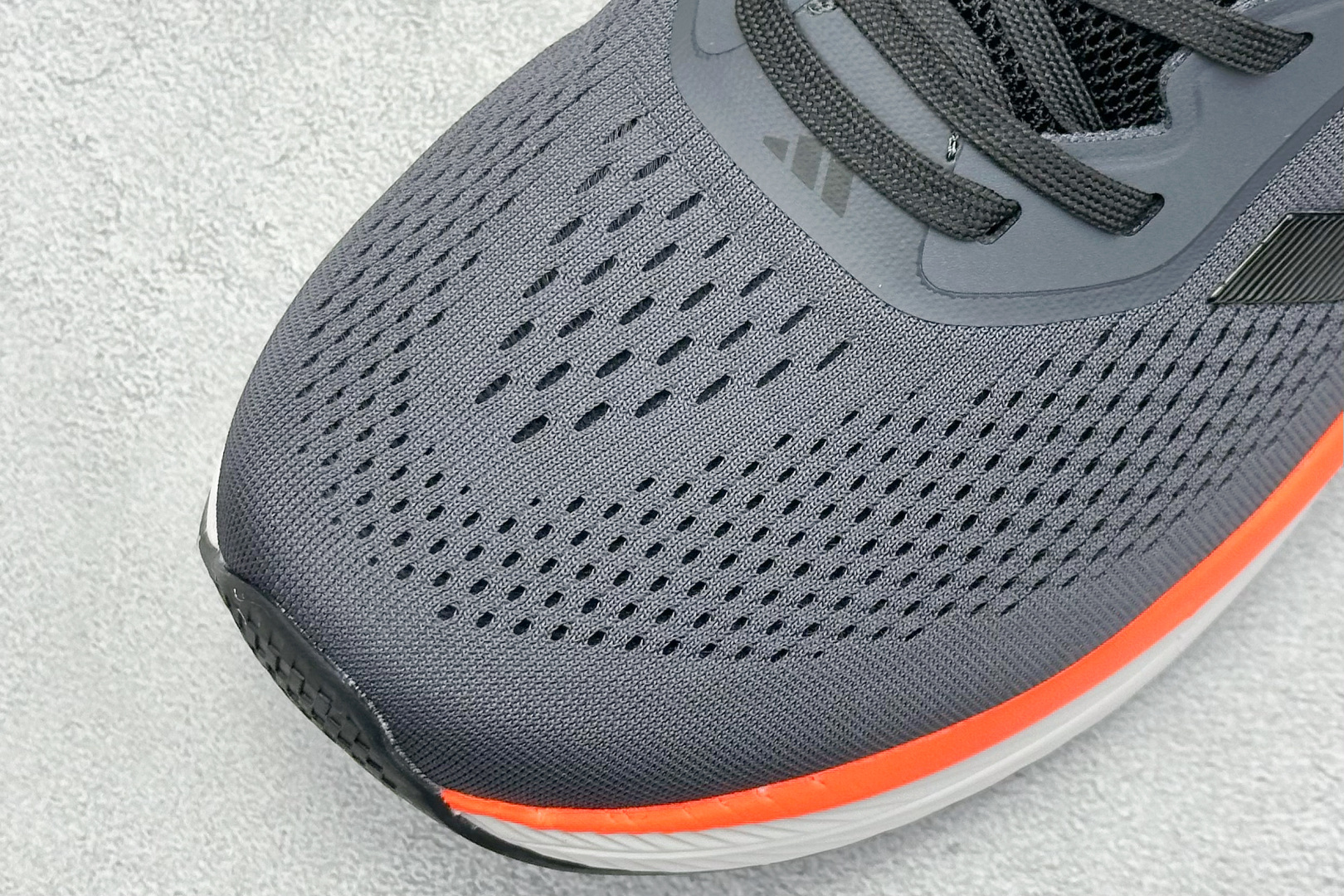 180 AD TERREX GORE-TEX 网布透气轻便低帮跑步鞋 D68979