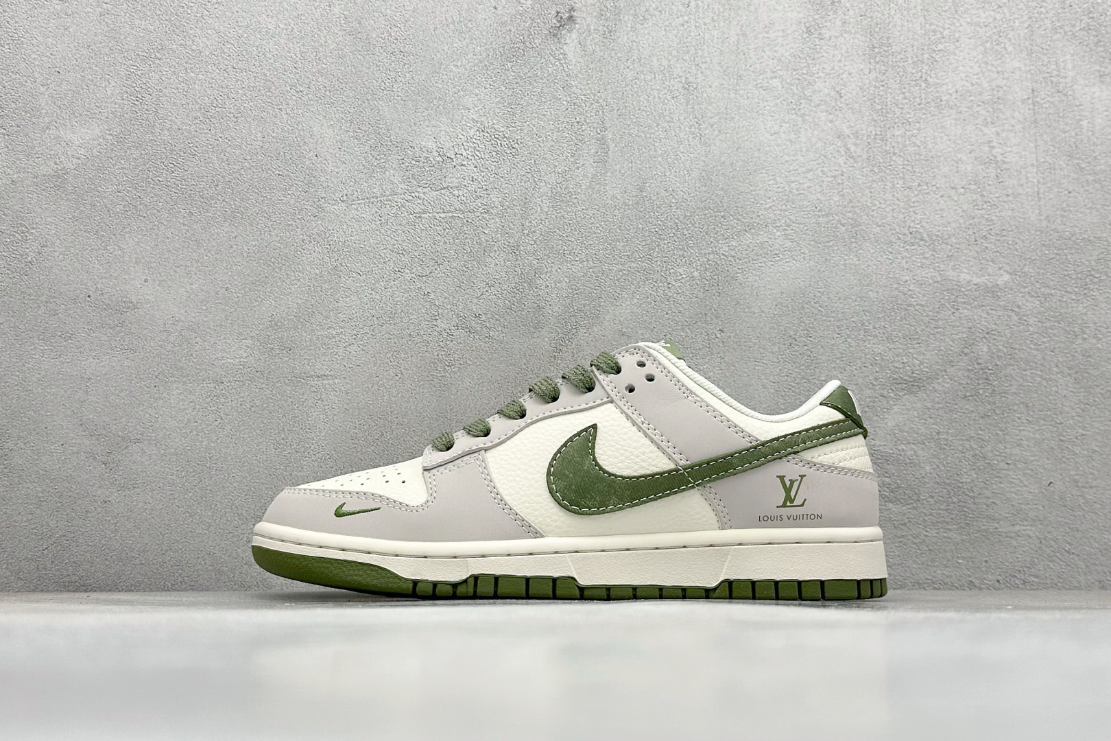 280 Nike SB Dunk Low LV联名 米灰军绿拼接  低帮休闲板鞋  JP1628-031