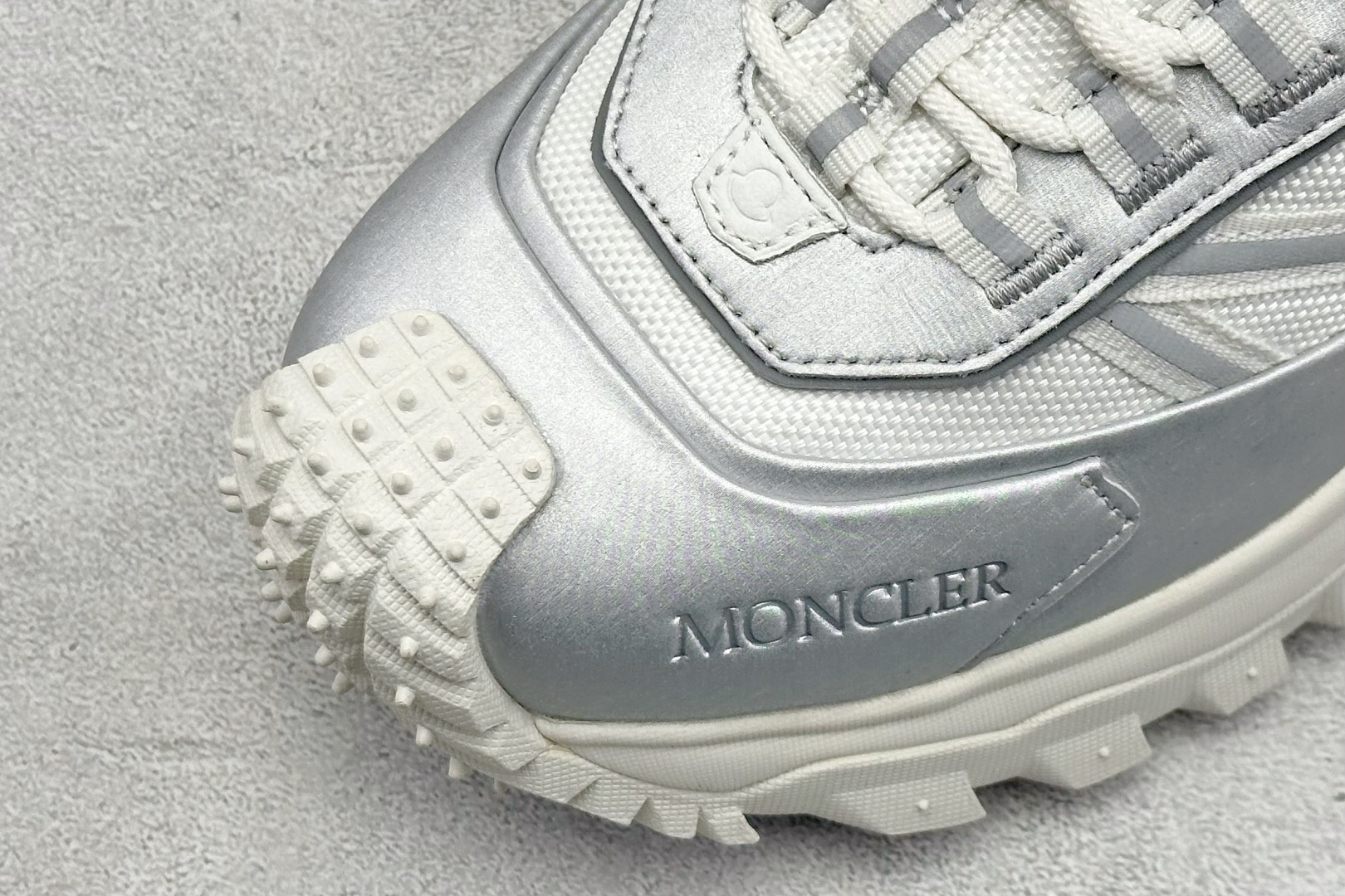 480 OK Moncler 盟可睐/蒙口 Trailgrip GTX 抗撕裂材质山地户外鞋
