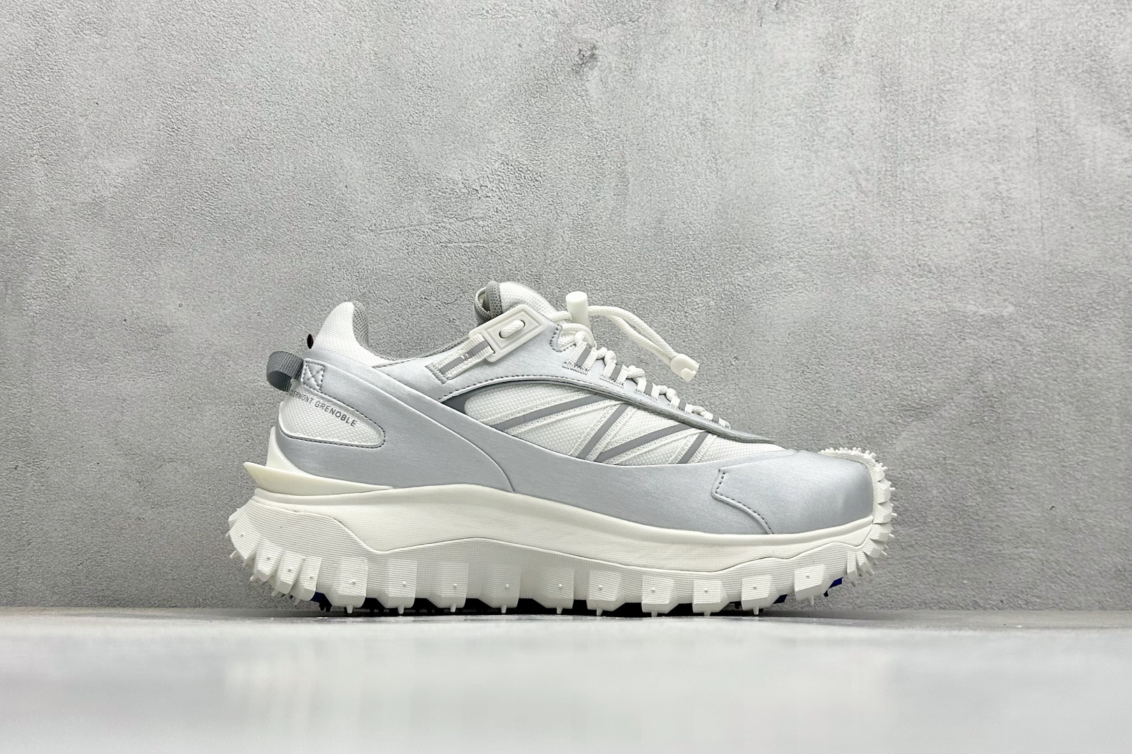480 OK Moncler 盟可睐/蒙口 Trailgrip GTX 抗撕裂材质山地户外鞋