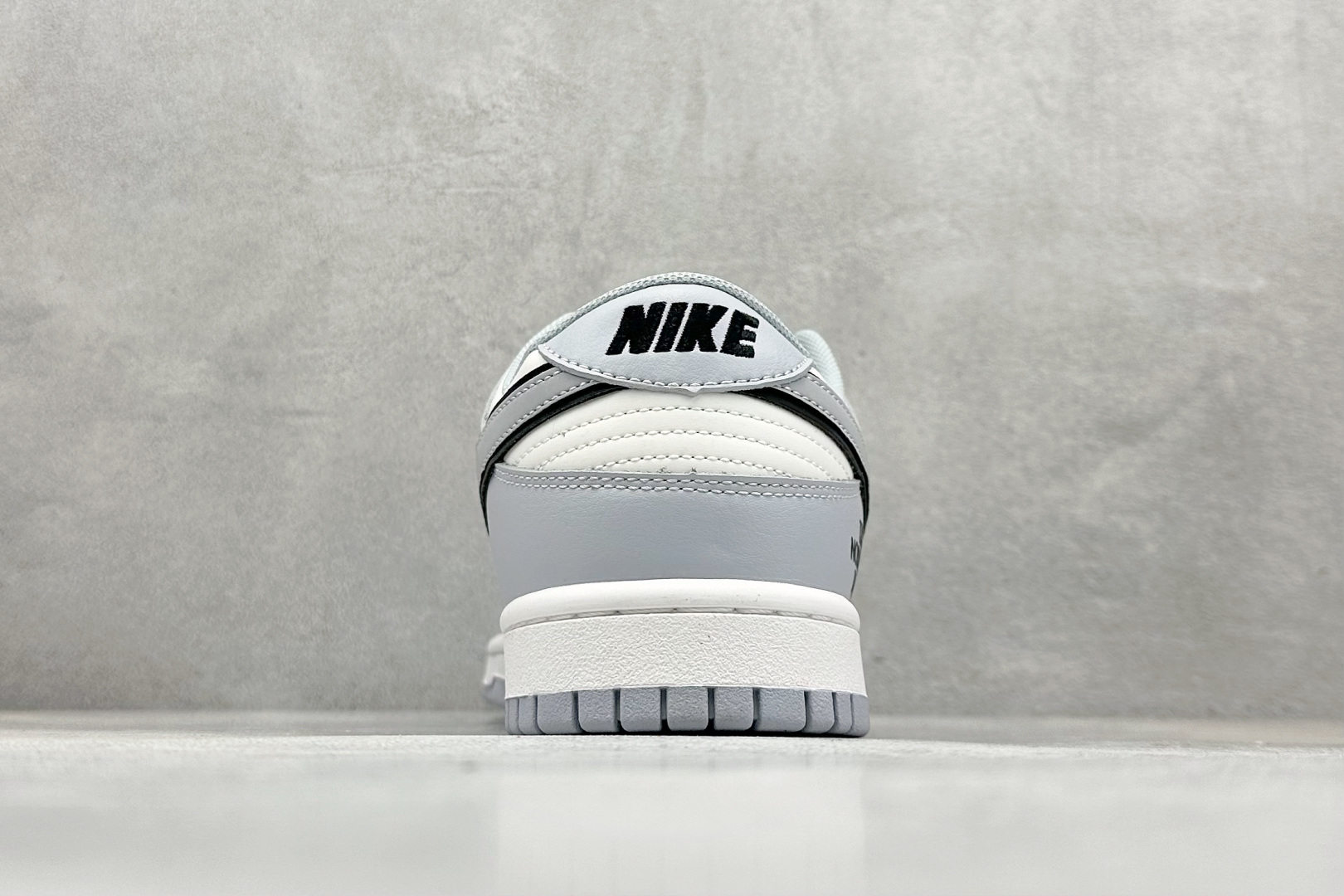 280 XC版Nike SB Dunk Low 北面联名 三勾浅灰  低帮休闲板鞋  CS1688-123