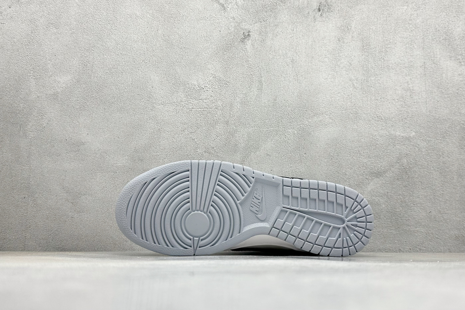 280 XC版Nike SB Dunk Low 北面联名 三勾浅灰  低帮休闲板鞋  CS1688-123