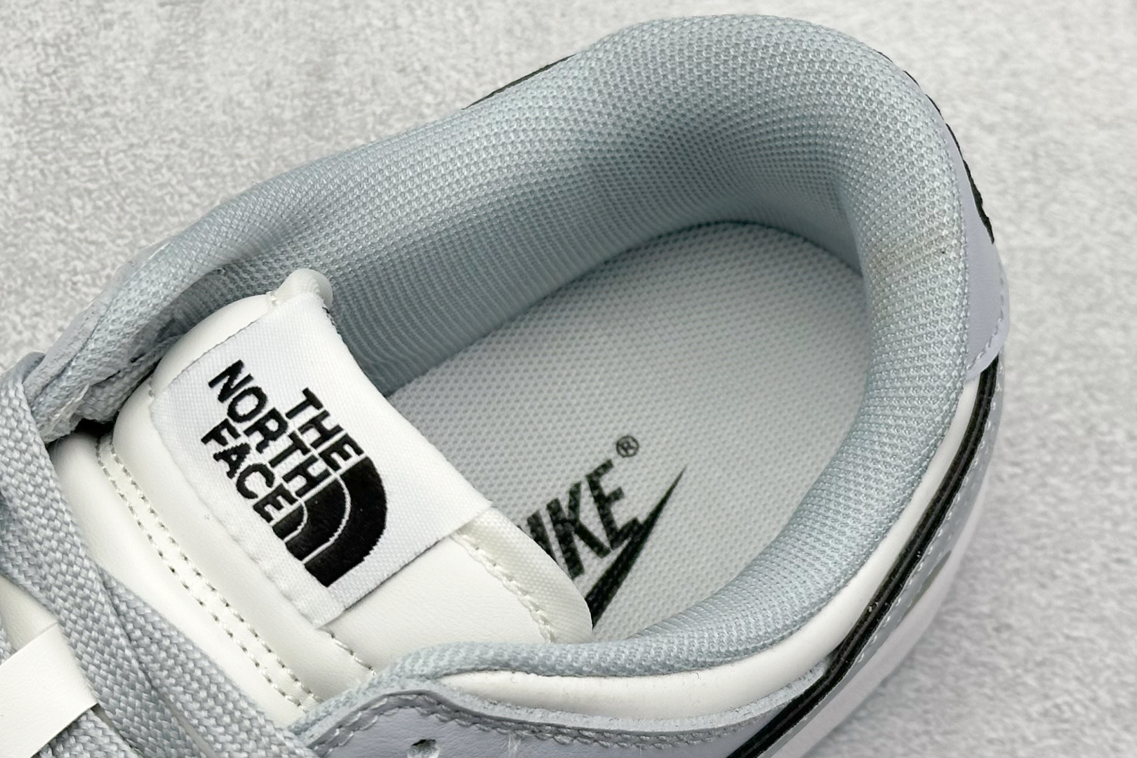 280 XC版Nike SB Dunk Low 北面联名 三勾浅灰  低帮休闲板鞋  CS1688-123