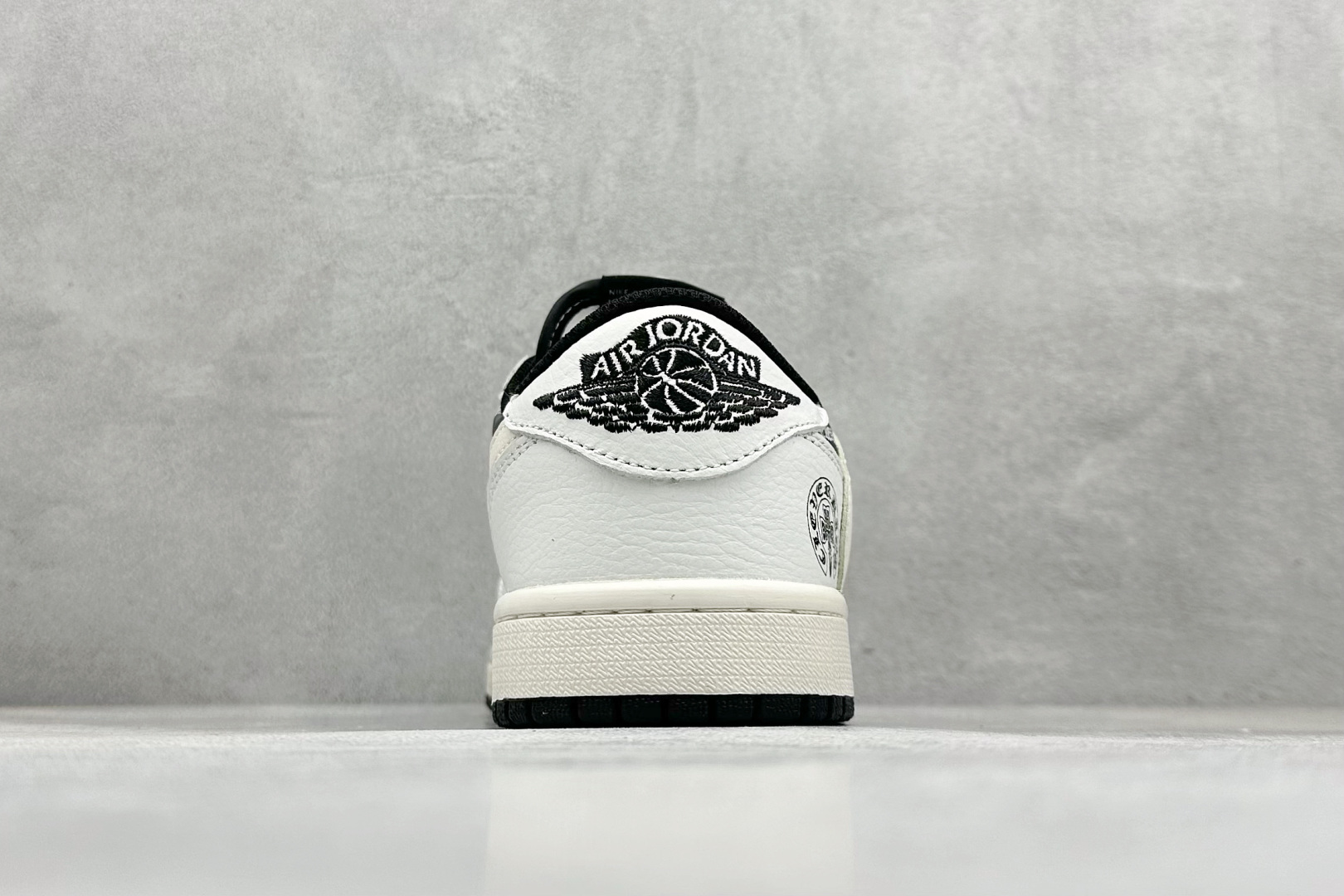 280 XC版Travis Scott x Fragment Design x Air Jordan 1 Low SP AJ1 乔1 克罗心联名 黑白字母 低帮文化休闲板鞋  DZ5899-010