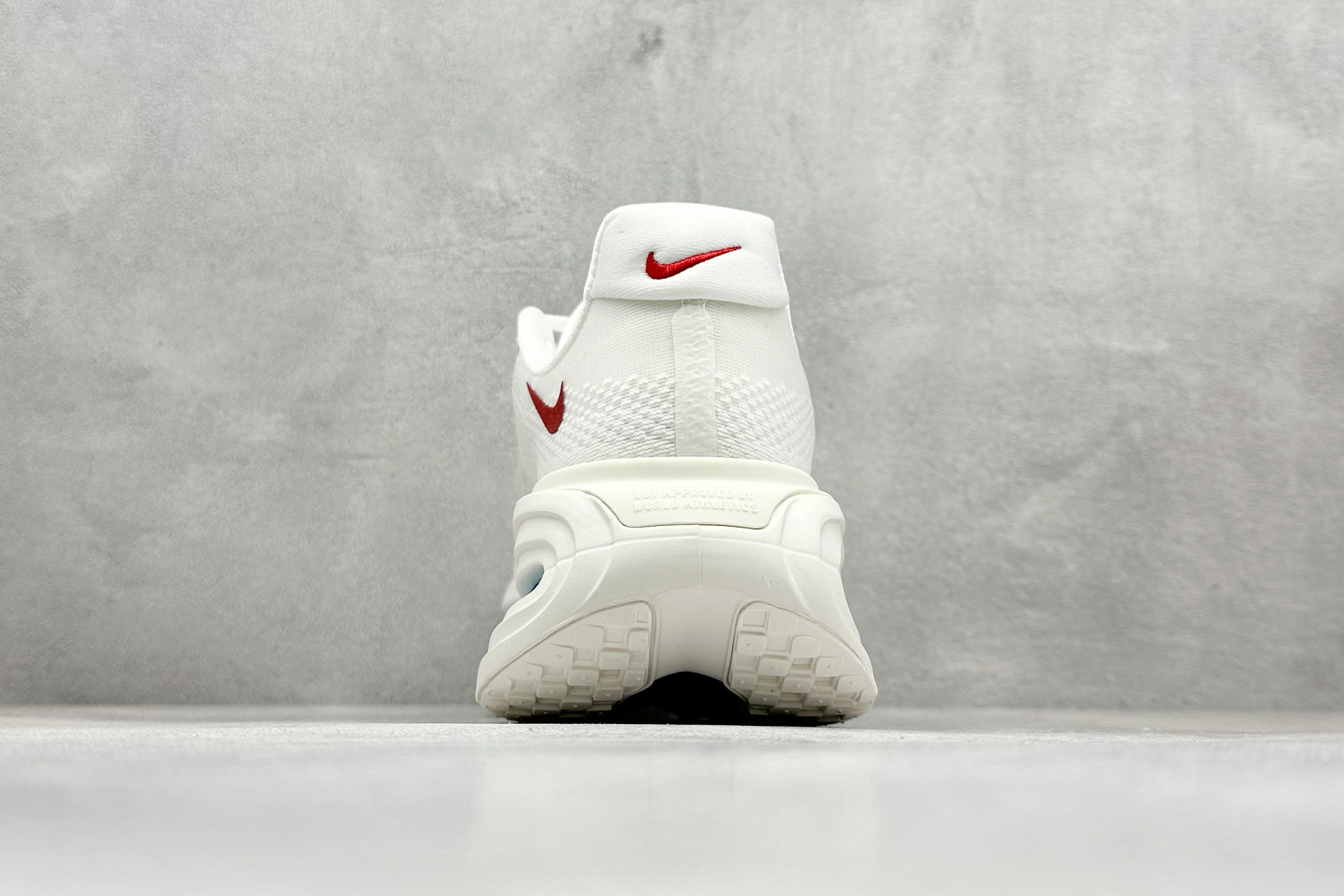 210 Nike Air Zoom Vomero Premium 耐克网面厚底气垫跑鞋 HQ2050-304