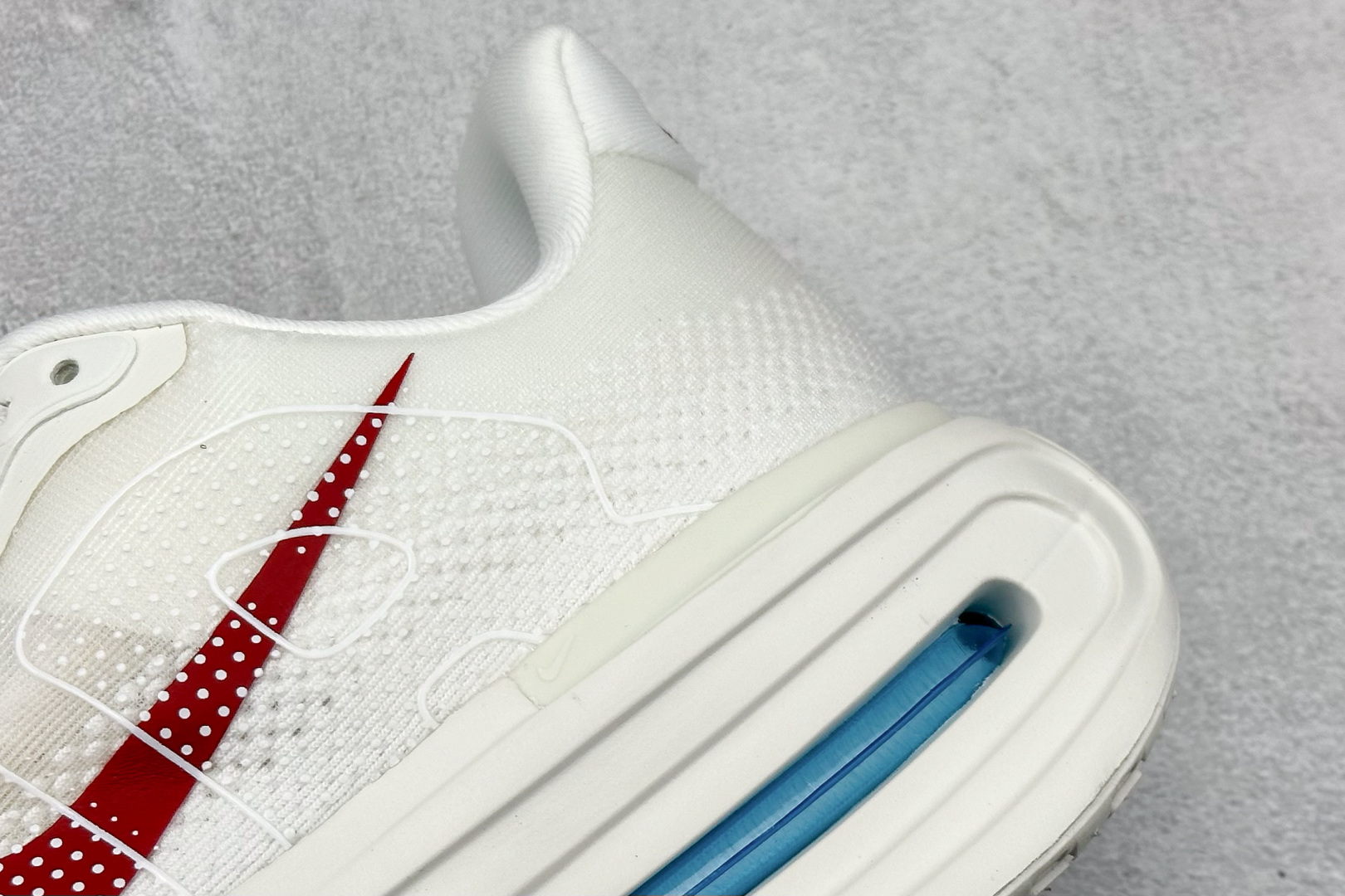 210 Nike Air Zoom Vomero Premium 耐克网面厚底气垫跑鞋 HQ2050-304