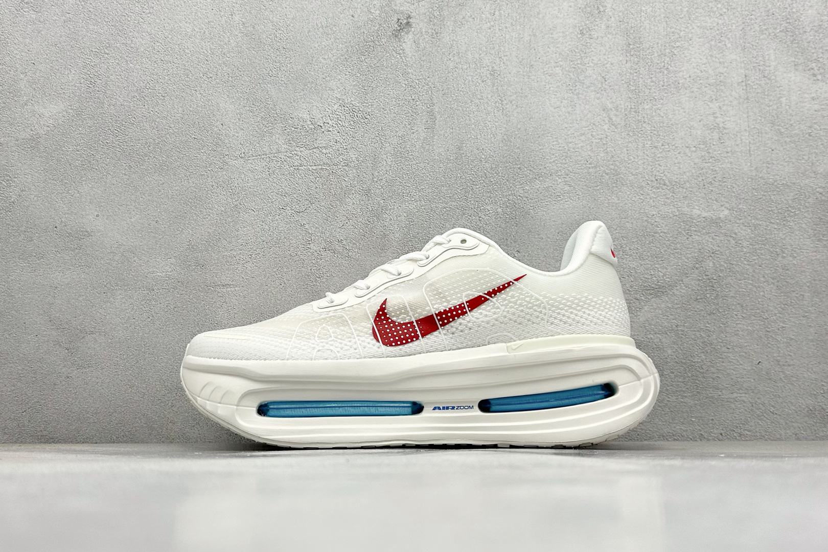 210 Nike Air Zoom Vomero Premium 耐克网面厚底气垫跑鞋 HQ2050-304