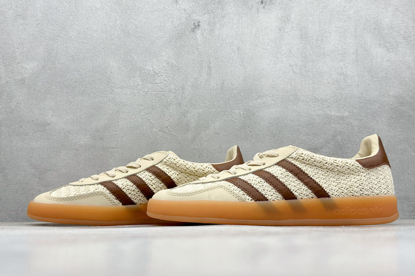 160 AdidOriginals Gazelle INdoor 三叶草休闲防滑耐磨低帮板鞋 JS1418