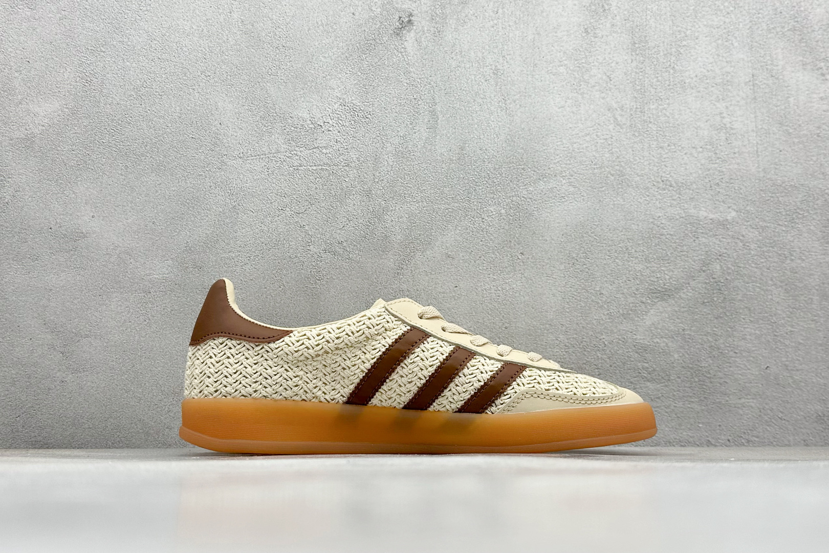 160 AdidOriginals Gazelle INdoor 三叶草休闲防滑耐磨低帮板鞋 JS1418