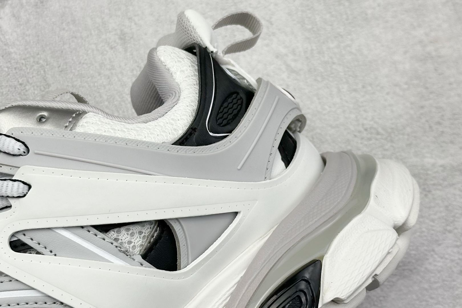 400 OK版Balenciaga Sneaker Tess s.Gomma 巴黎3.0 三代户外网面概念鞋