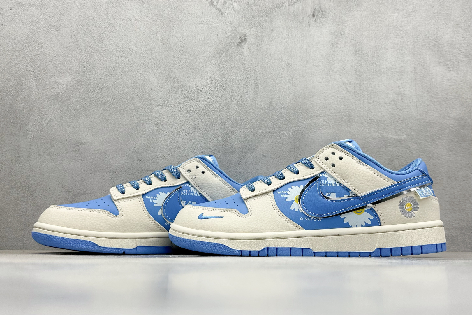 280 XC版Nike SB Dunk Low x 小雏菊 白蓝小勾 SR2025-004