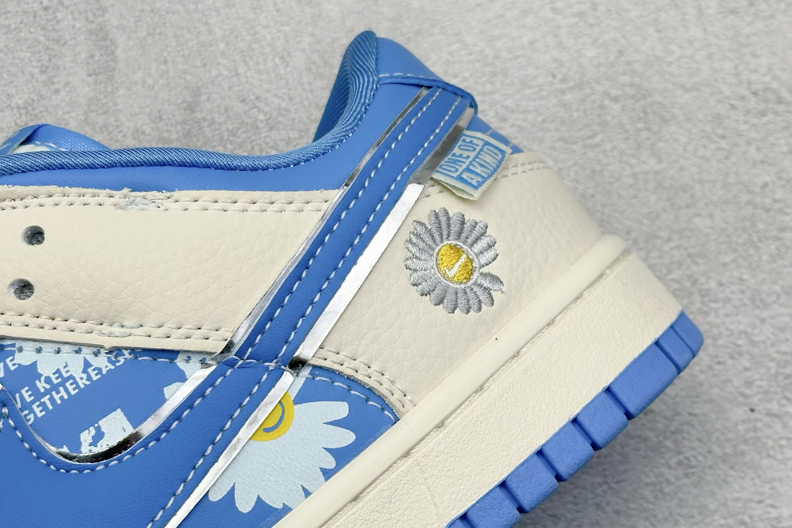 280 XC版Nike SB Dunk Low x 小雏菊 白蓝小勾 SR2025-004