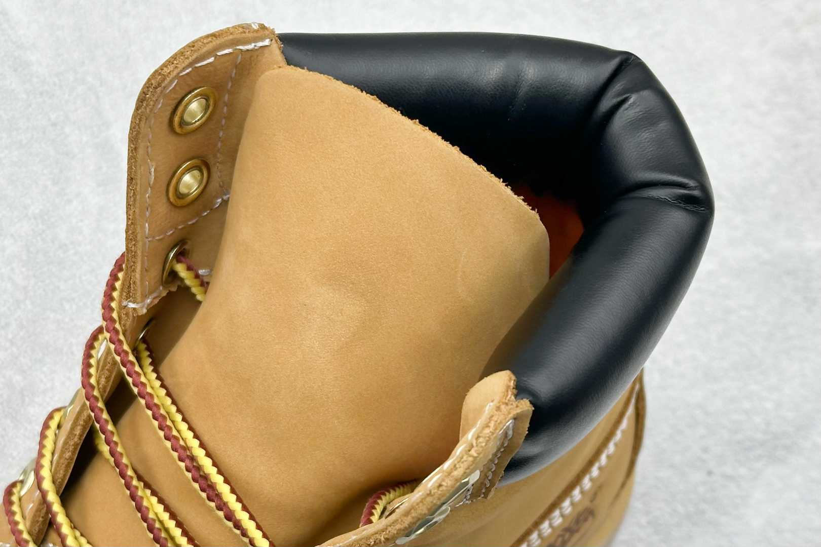 240 新货广东原厂 添柏岚/天伯伦 Timberland 经典款高帮 七孔男码10061 六孔女码10361
