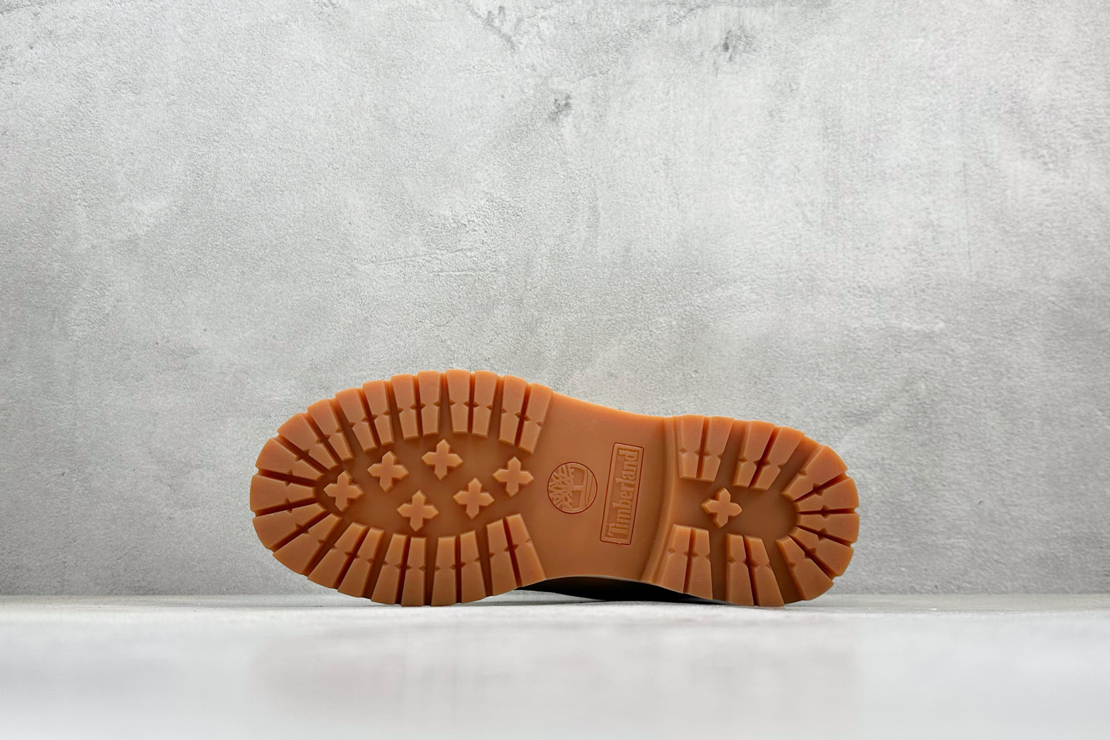 240 新货广东原厂 添柏岚/天伯伦 Timberland 经典款高帮 七孔男码10061 六孔女码10361