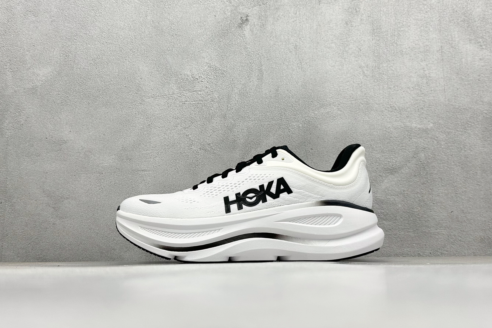  放店私
RS版HOKA ONE ONE Bondi 9 舒适防滑耐磨低帮休闲跑步鞋 
货号：/WBLC