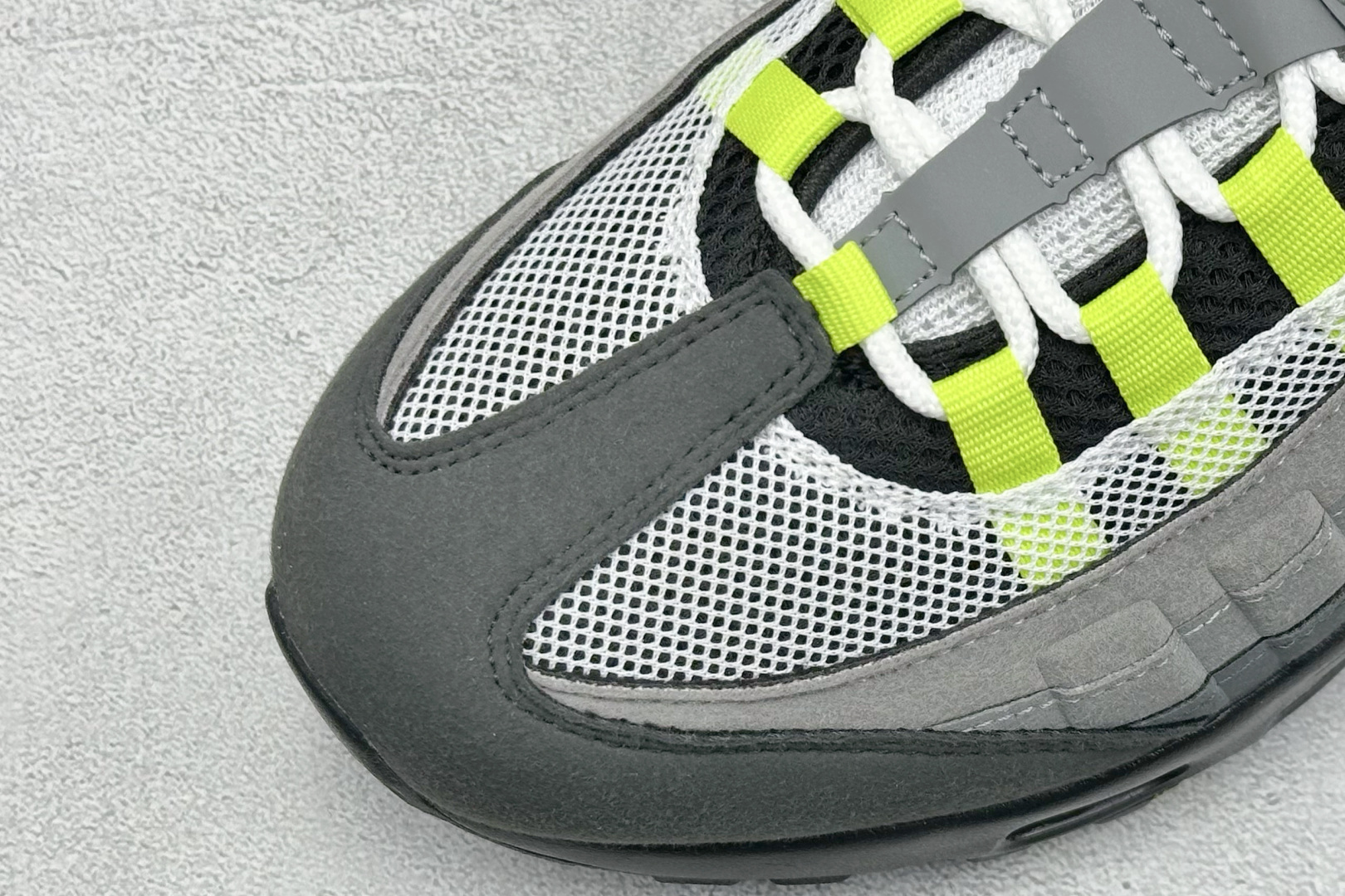 200 NIKE Air Max 95 潮流百搭 气垫缓震慢跑鞋  CT1689-001