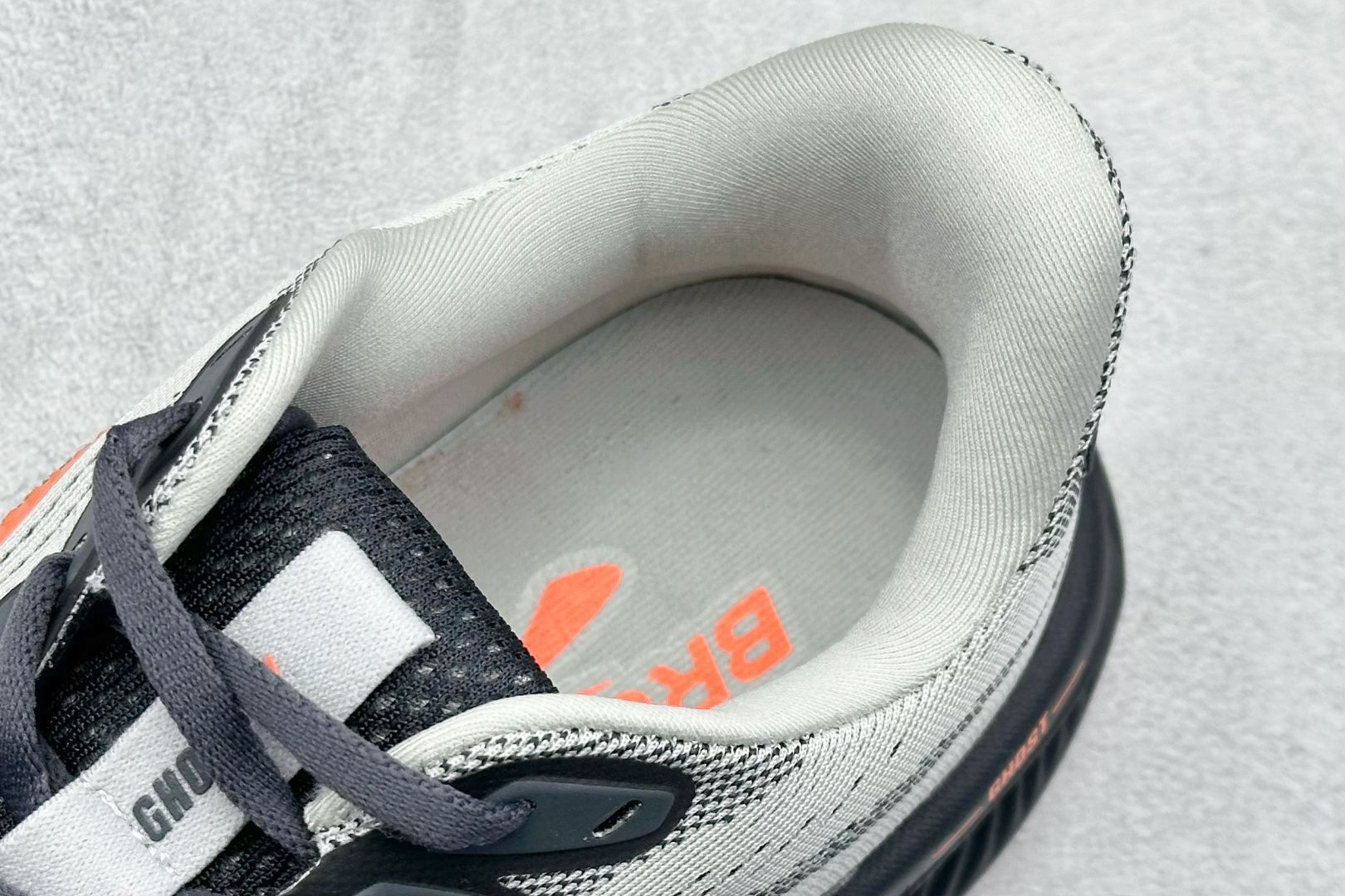 180 Z版Brooks Gho17 布鲁克斯 减震竞速马拉松专业跑鞋 110442 1D 048