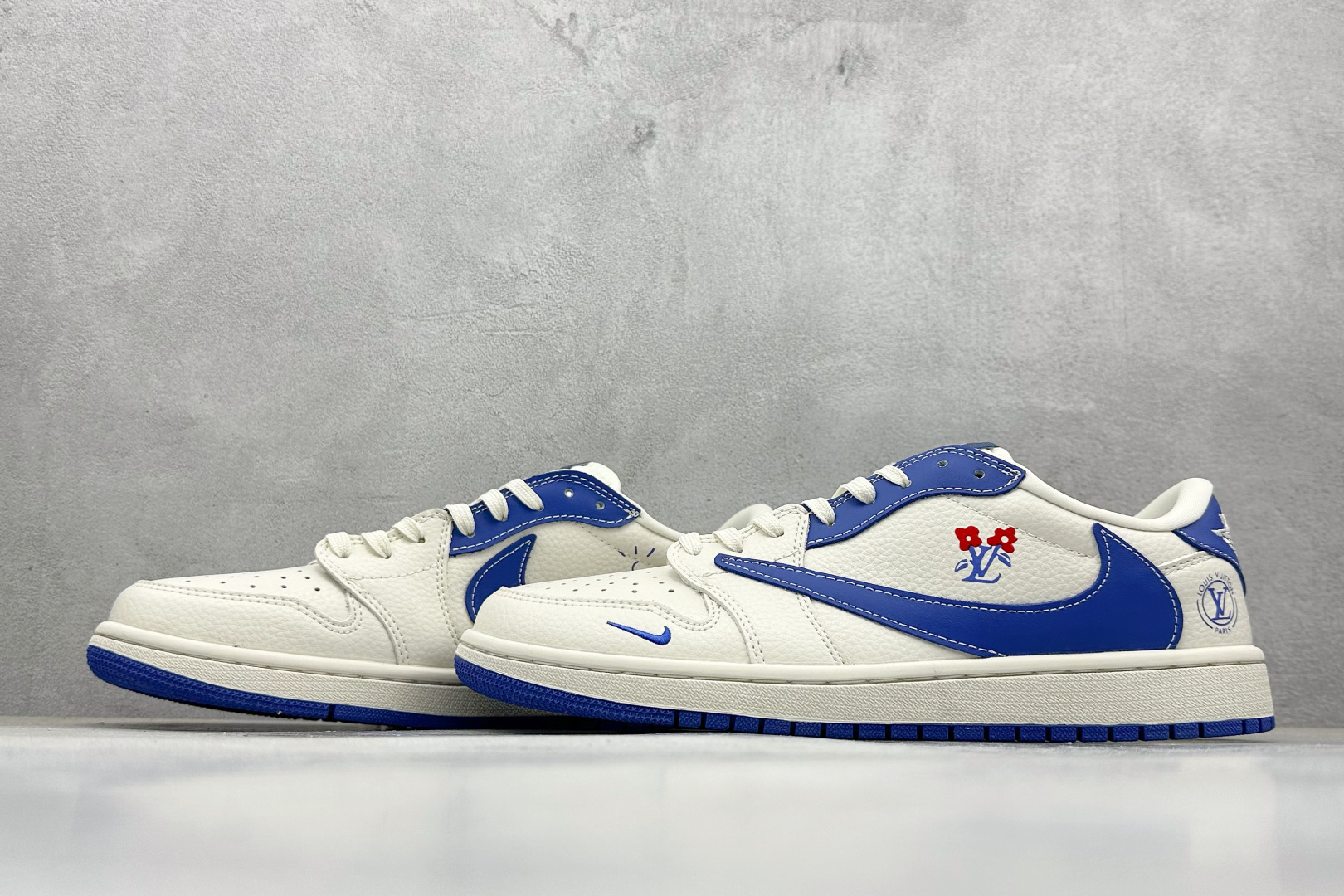 280 SC版Travis Scott x Fragment Design x Air Jordan 1 Low SP AJ1 乔1 LV联名 白蓝花饰 低帮文化休闲板鞋  LD2028-042