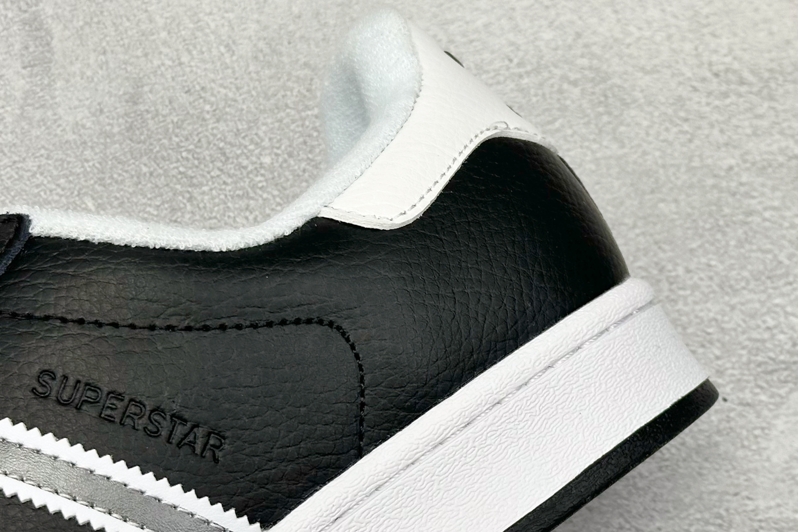 150 Adidas Originals Superstar II 联名款贝壳头 JQ0314