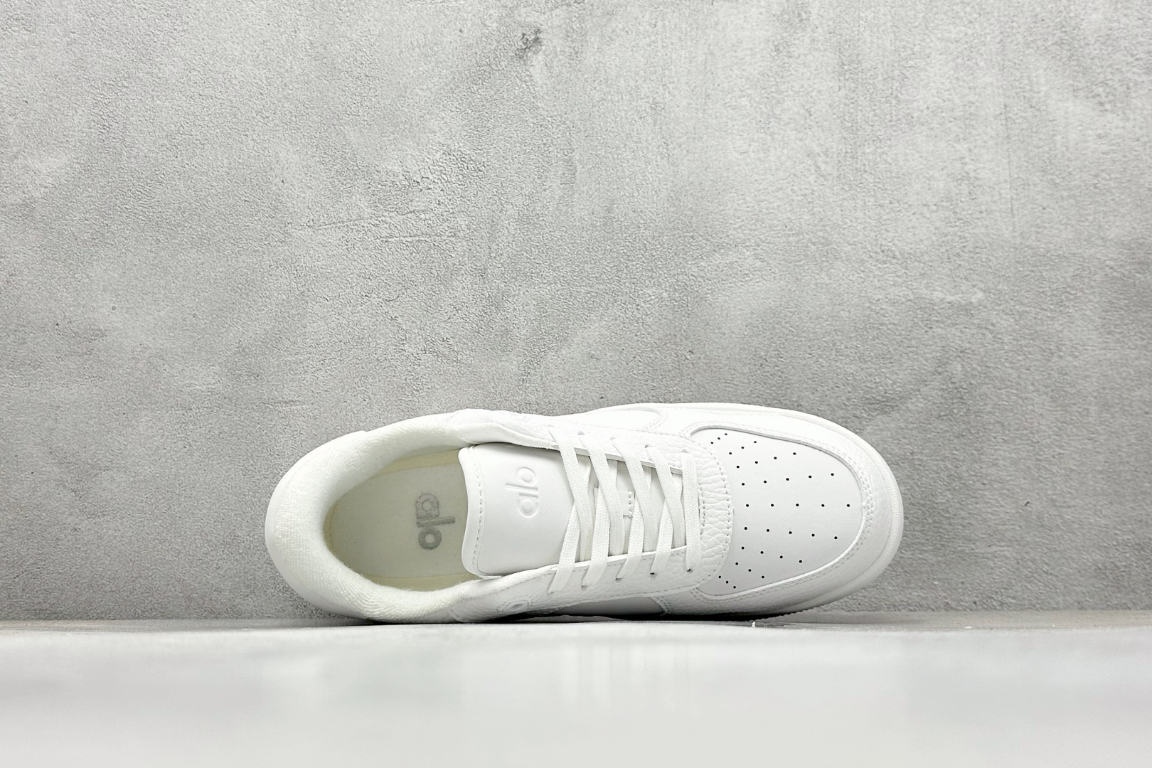 190 Alo Yoga Recovery Mode 人气单品 舒适简约防滑耐磨低帮休闲板鞋