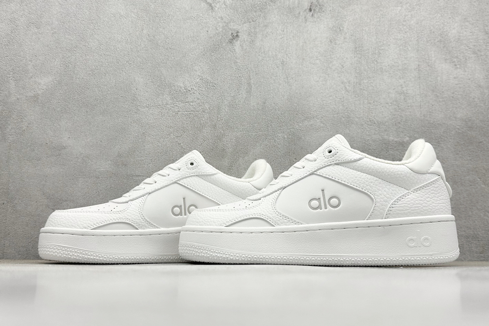 190 Alo Yoga Recovery Mode 人气单品 舒适简约防滑耐磨低帮休闲板鞋