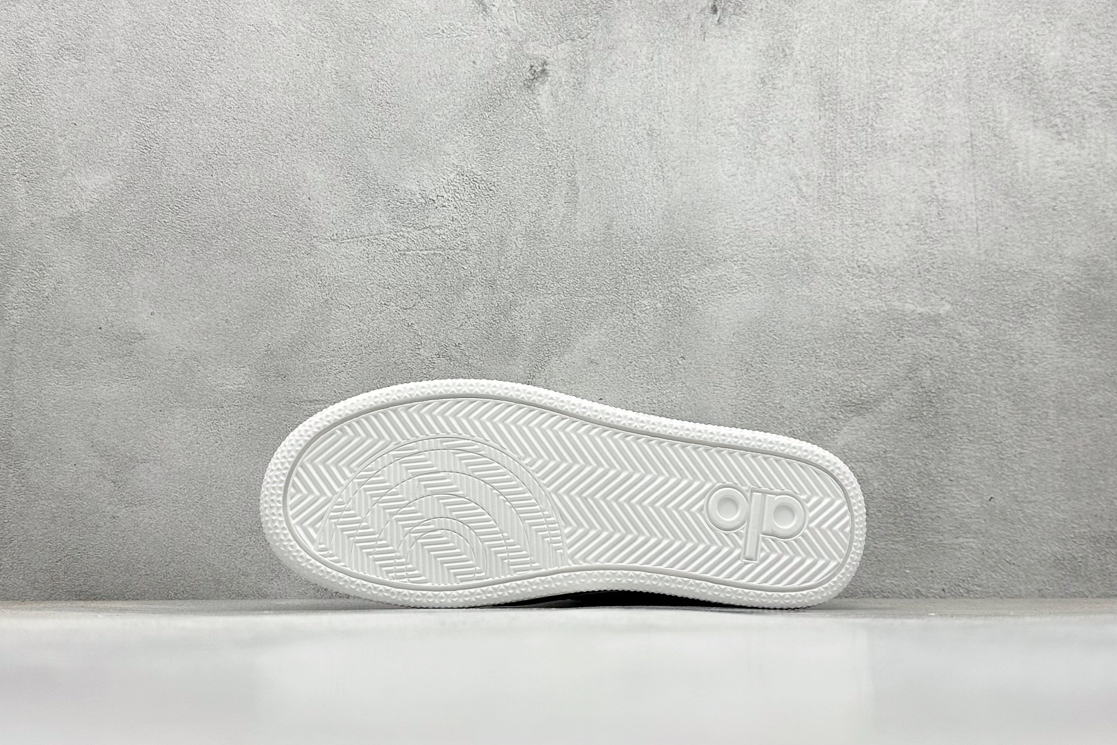 190 Alo Yoga Recovery Mode 人气单品 舒适简约防滑耐磨低帮休闲板鞋