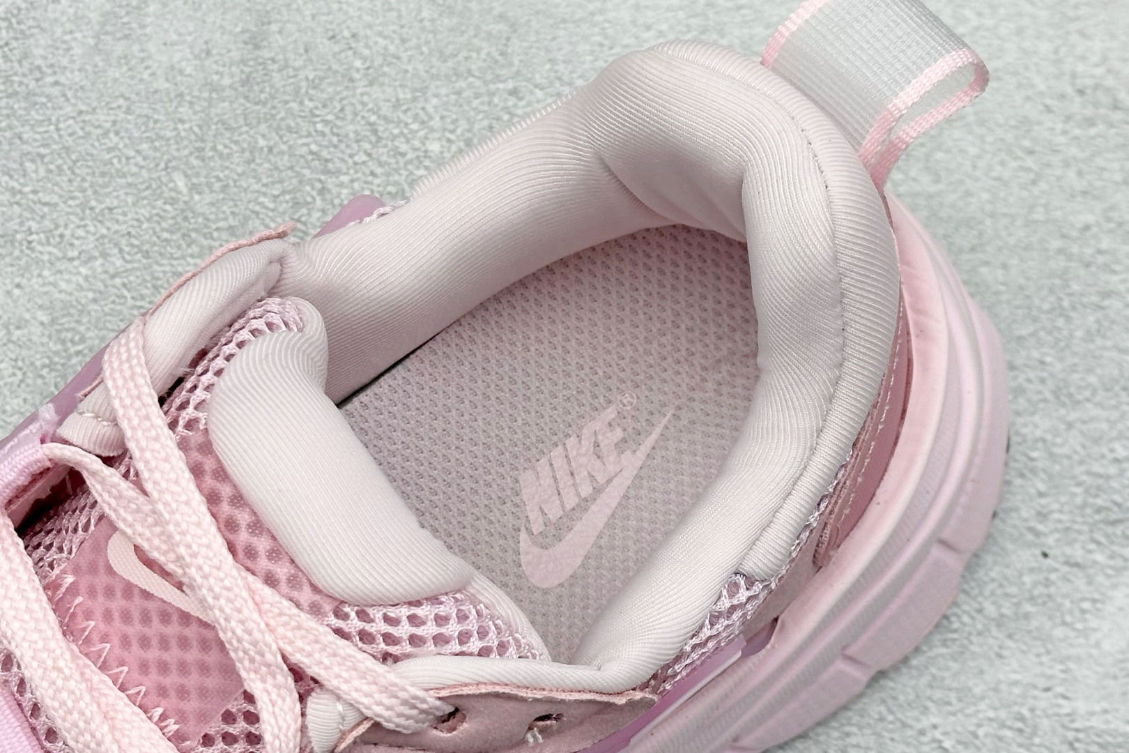 200 Nk V2K Runtekk Run 减震防滑复古低帮跑步鞋 HJ5269-600