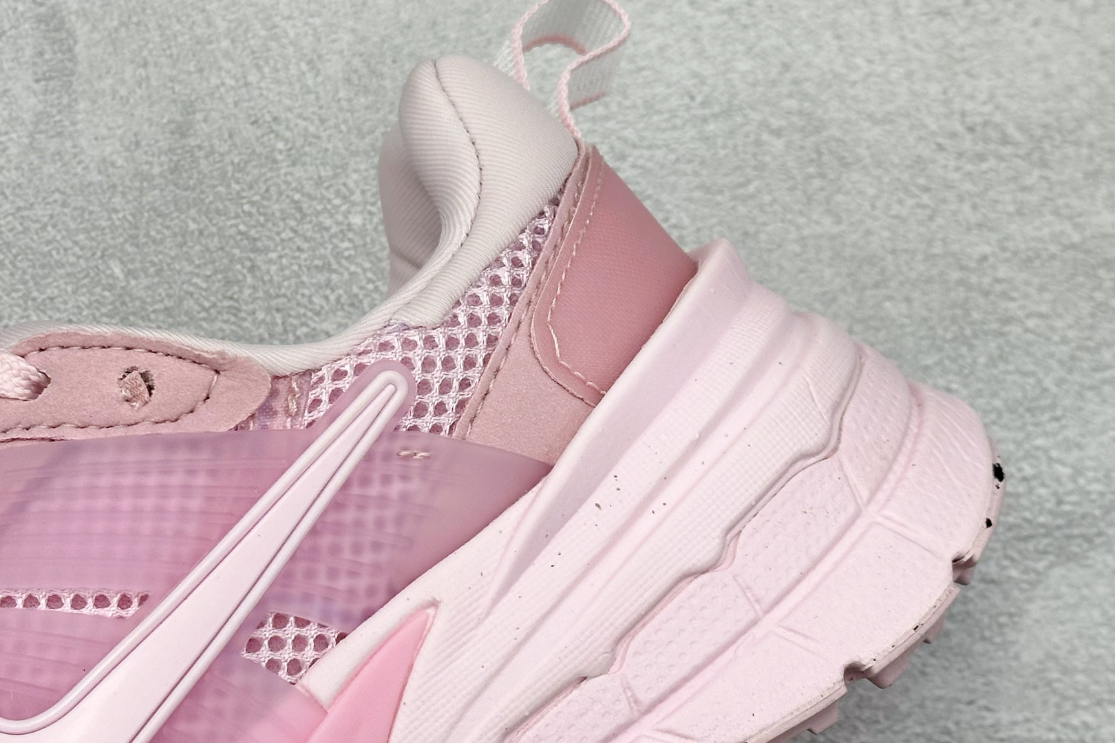 200 Nk V2K Runtekk Run 减震防滑复古低帮跑步鞋 HJ5269-600