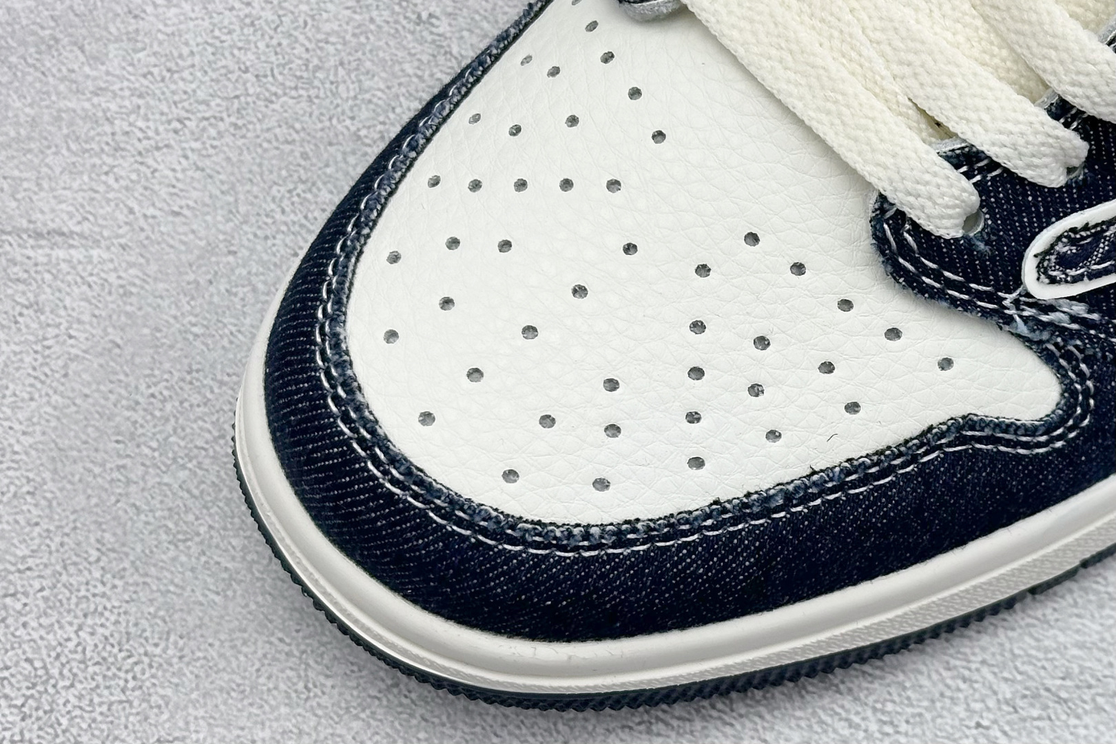 Travis Scott x Fragment Design x Air Jordan 1 Low SP AJ1 乔1 古驰 米蓝牛仔布 低帮文化休闲板鞋 JW1188-147-莆田鞋,莆田鞋货源,高仿鞋,高仿鞋货源,安福档口,莆田高仿鞋,莆田鞋批发,高仿鞋批发,莆田高仿运动鞋,高仿运动鞋,莆田运动鞋 Travis Scott x Fragment Design x Air Jordan 1 Low SP AJ1 乔1 古驰 米蓝牛仔布 低帮文化休闲板鞋 JW1188-147