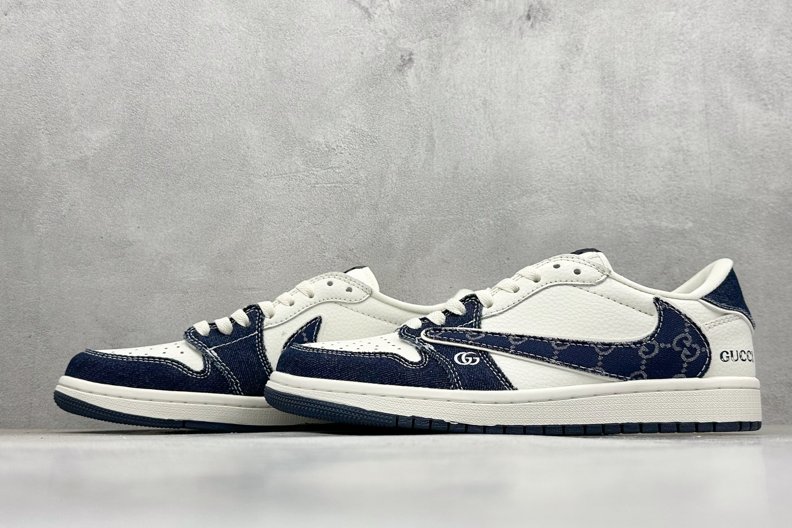 Travis Scott x Fragment Design x Air Jordan 1 Low SP AJ1 乔1 古驰 米蓝牛仔布 低帮文化休闲板鞋 JW1188-147-莆田鞋,莆田鞋货源,高仿鞋,高仿鞋货源,安福档口,莆田高仿鞋,莆田鞋批发,高仿鞋批发,莆田高仿运动鞋,高仿运动鞋,莆田运动鞋 Travis Scott x Fragment Design x Air Jordan 1 Low SP AJ1 乔1 古驰 米蓝牛仔布 低帮文化休闲板鞋 JW1188-147