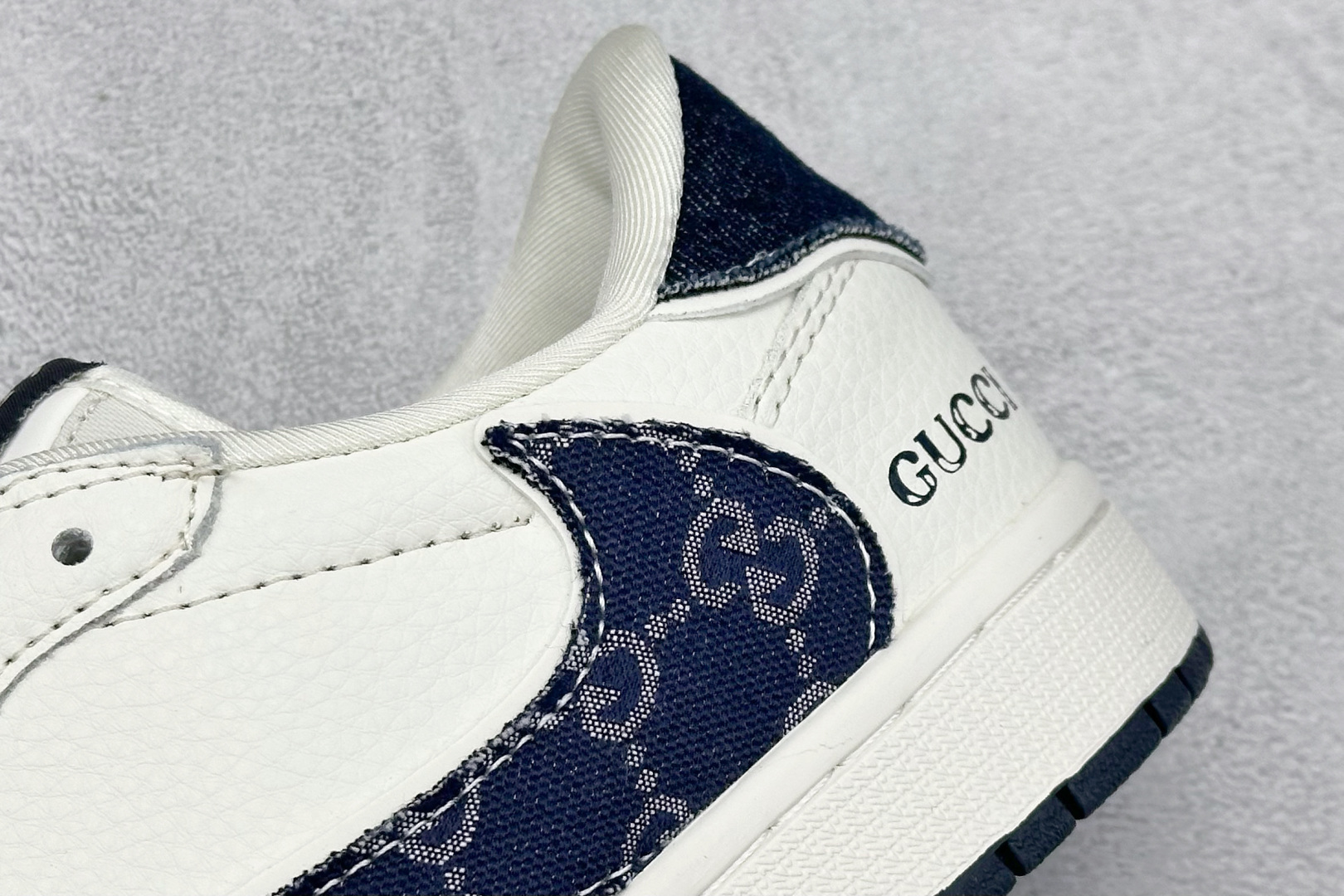 Travis Scott x Fragment Design x Air Jordan 1 Low SP AJ1 乔1 古驰 米蓝牛仔布 低帮文化休闲板鞋 JW1188-147-莆田鞋,莆田鞋货源,高仿鞋,高仿鞋货源,安福档口,莆田高仿鞋,莆田鞋批发,高仿鞋批发,莆田高仿运动鞋,高仿运动鞋,莆田运动鞋 Travis Scott x Fragment Design x Air Jordan 1 Low SP AJ1 乔1 古驰 米蓝牛仔布 低帮文化休闲板鞋 JW1188-147