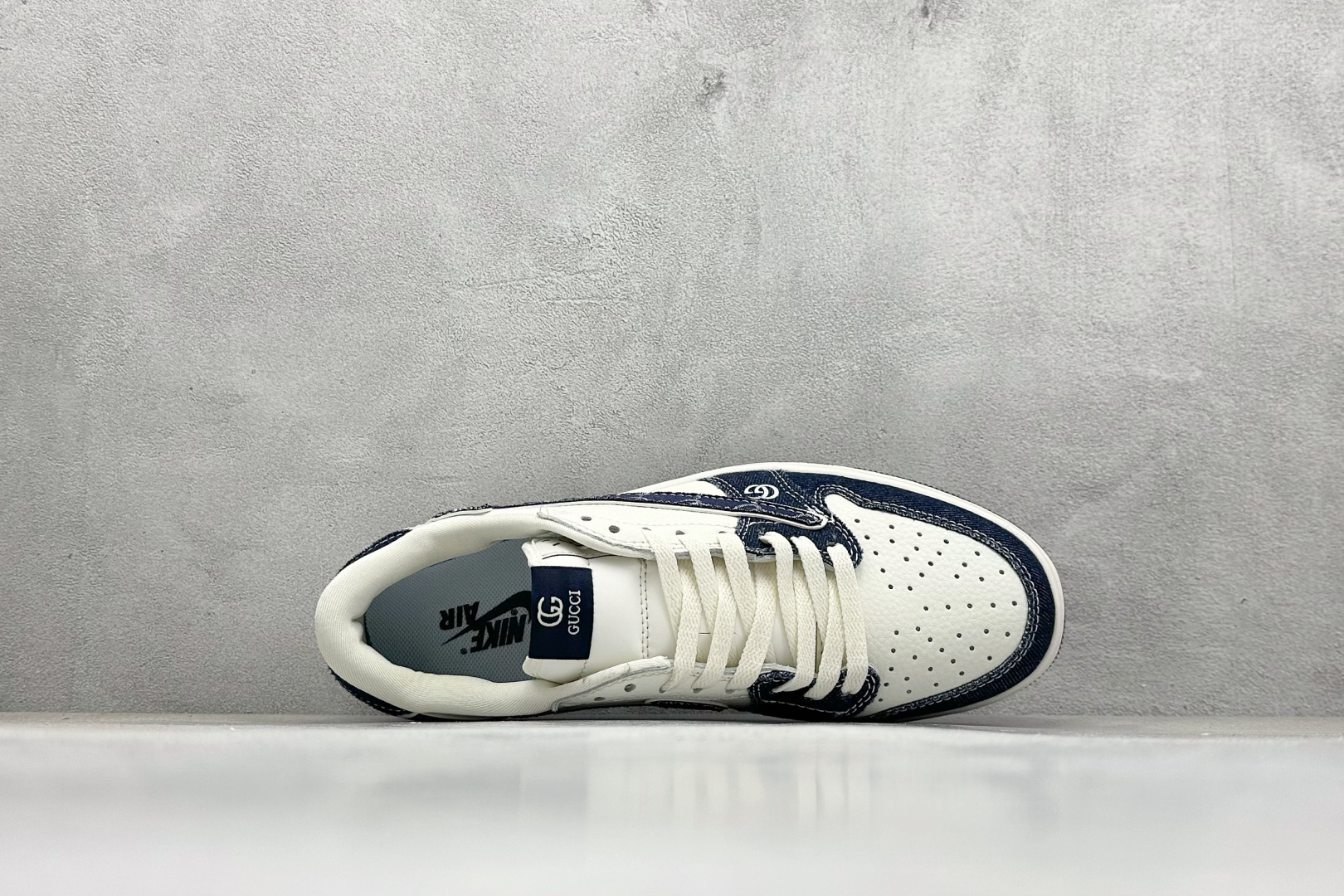 Travis Scott x Fragment Design x Air Jordan 1 Low SP AJ1 乔1 古驰 米蓝牛仔布 低帮文化休闲板鞋 JW1188-147-莆田鞋,莆田鞋货源,高仿鞋,高仿鞋货源,安福档口,莆田高仿鞋,莆田鞋批发,高仿鞋批发,莆田高仿运动鞋,高仿运动鞋,莆田运动鞋 Travis Scott x Fragment Design x Air Jordan 1 Low SP AJ1 乔1 古驰 米蓝牛仔布 低帮文化休闲板鞋 JW1188-147