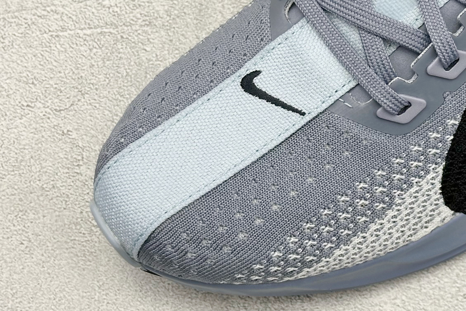 
RS版 Air Zoom Pegasus 35 飞马系列
外贸专供订单 原厂折返国内销售 
国外专柜标