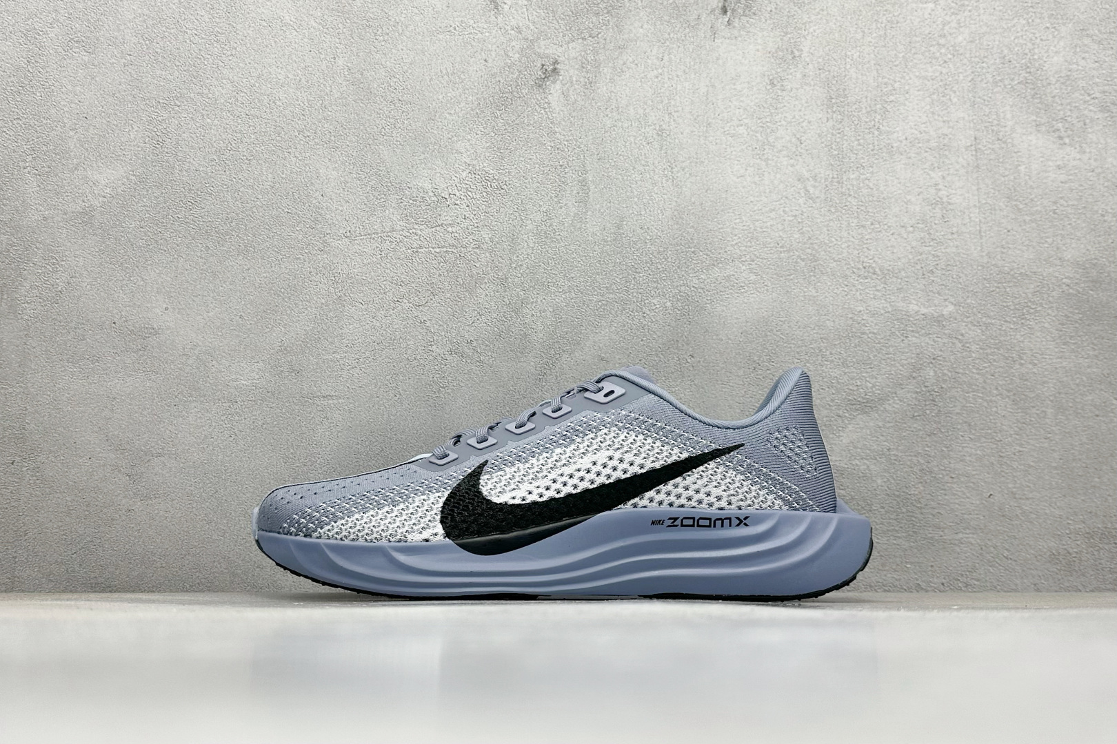 
RS版 Air Zoom Pegasus 35 飞马系列
外贸专供订单 原厂折返国内销售 
国外专柜标