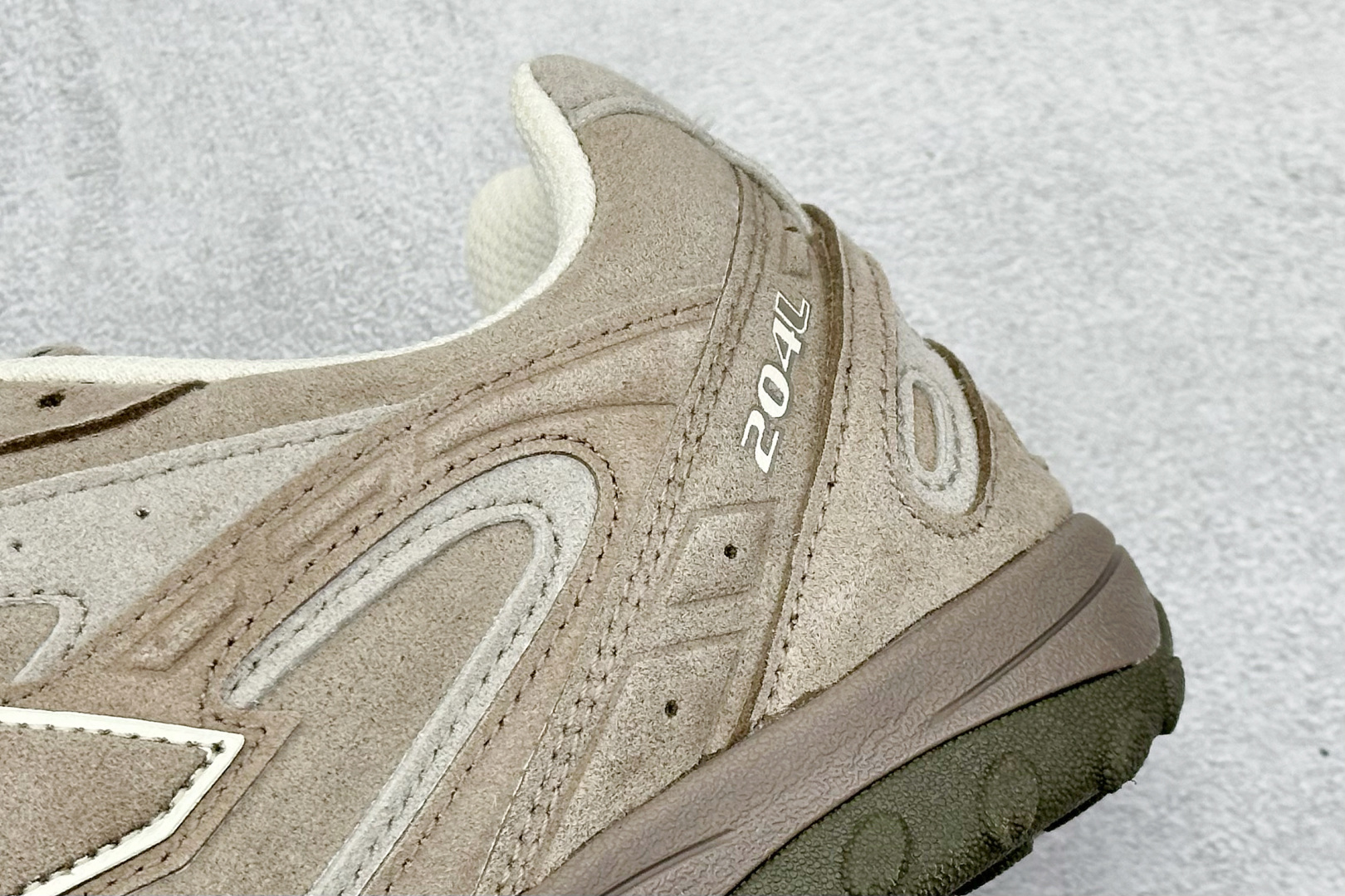 190 New Balance 204L系列 新百伦 薄底鞋 薄底皮质鞋带德训系 减震耐磨包裹性支撑轻便 低帮 生活休闲鞋 U204LMMA-Chinese UA Cheap High Quatity Brand Clothes Bags handbags Sneakers wholesale wholesaler seller from China Factory suppliers Fashion Clothing Shoes best Quality Beautiful Price 190 New Balance 204L系列 新百伦 薄底鞋 薄底皮质鞋带德训系 减震耐磨包裹性支撑轻便 低帮 生活休闲鞋 U204LMMA