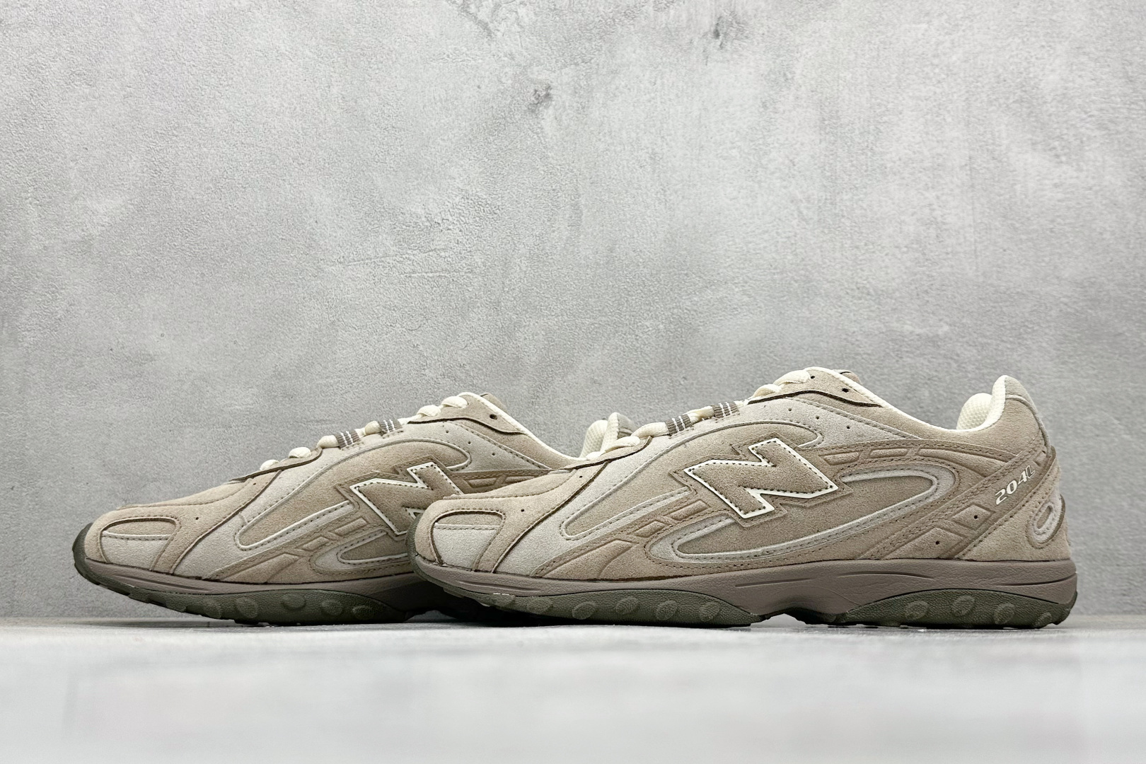 190 New Balance 204L系列 新百伦 薄底鞋 薄底皮质鞋带德训系 减震耐磨包裹性支撑轻便 低帮 生活休闲鞋 U204LMMA-Chinese UA Cheap High Quatity Brand Clothes Bags handbags Sneakers wholesale wholesaler seller from China Factory suppliers Fashion Clothing Shoes best Quality Beautiful Price 190 New Balance 204L系列 新百伦 薄底鞋 薄底皮质鞋带德训系 减震耐磨包裹性支撑轻便 低帮 生活休闲鞋 U204LMMA