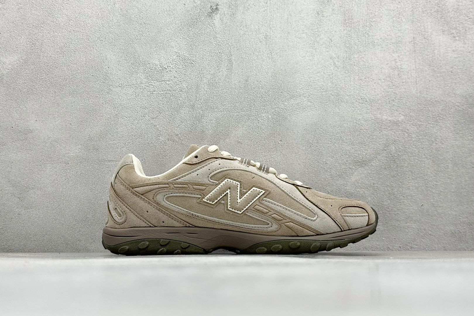 190 New Balance 204L系列 新百伦 薄底鞋 薄底皮质鞋带德训系 减震耐磨包裹性支撑轻便 低帮 生活休闲鞋 U204LMMA-Chinese UA Cheap High Quatity Brand Clothes Bags handbags Sneakers wholesale wholesaler seller from China Factory suppliers Fashion Clothing Shoes best Quality Beautiful Price 190 New Balance 204L系列 新百伦 薄底鞋 薄底皮质鞋带德训系 减震耐磨包裹性支撑轻便 低帮 生活休闲鞋 U204LMMA