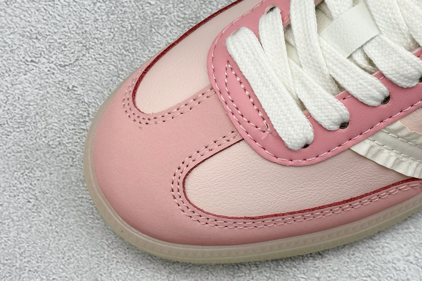 180 AD Originals Samba 桑巴训练鞋 鞋是一款永恒的训练偶像 JR8830