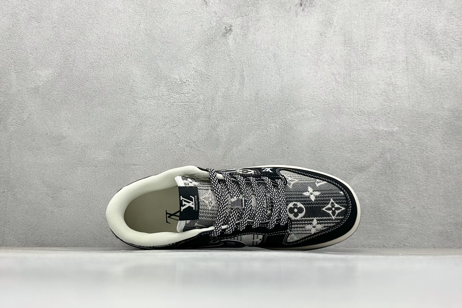 Nike SB Dunk Low “路易威登LV联名---黑灰帆布印花” 高端定制 低帮休闲板鞋 DS6608-005