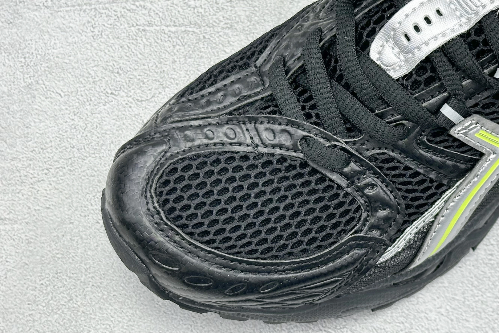 230 Asics Gel-Nimbus 10.1 亚瑟士复古先锋潮流拼接休闲跑步鞋 1203A844-001