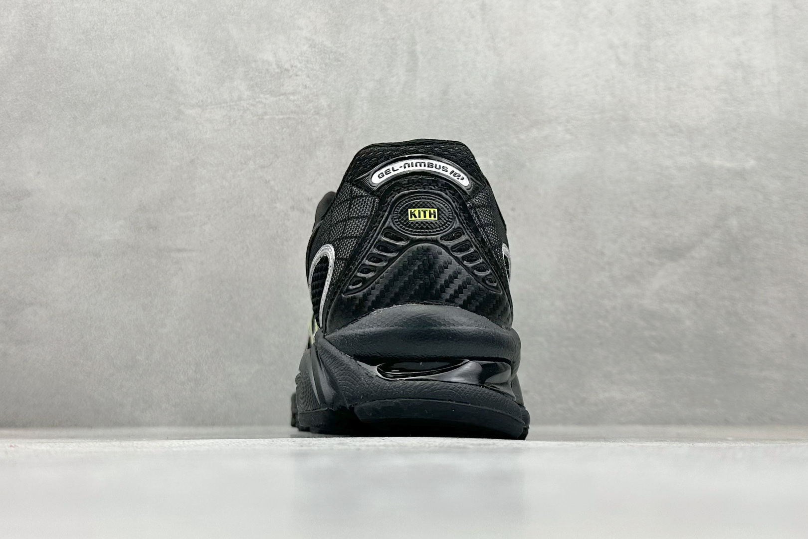 230 Asics Gel-Nimbus 10.1 亚瑟士复古先锋潮流拼接休闲跑步鞋 1203A844-001