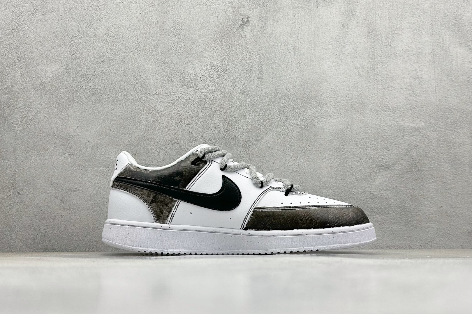 Nike Court Vision Low 绑带手绘涂鸦 休闲运动板鞋 低帮百搭透气休闲运动板 DH2987-101-莆田鞋,莆田鞋货源,高仿鞋,高仿鞋货源,安福档口,莆田高仿鞋,莆田鞋批发,高仿鞋批发,莆田高仿运动鞋,高仿运动鞋,莆田运动鞋 Nike Court Vision Low 绑带手绘涂鸦 休闲运动板鞋 低帮百搭透气休闲运动板 DH2987-101