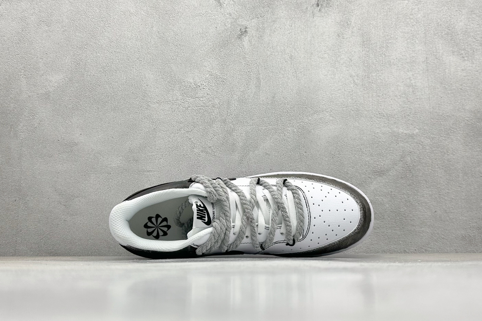 Nike Court Vision Low 绑带手绘涂鸦 休闲运动板鞋 低帮百搭透气休闲运动板 DH2987-101-莆田鞋,莆田鞋货源,高仿鞋,高仿鞋货源,安福档口,莆田高仿鞋,莆田鞋批发,高仿鞋批发,莆田高仿运动鞋,高仿运动鞋,莆田运动鞋 Nike Court Vision Low 绑带手绘涂鸦 休闲运动板鞋 低帮百搭透气休闲运动板 DH2987-101