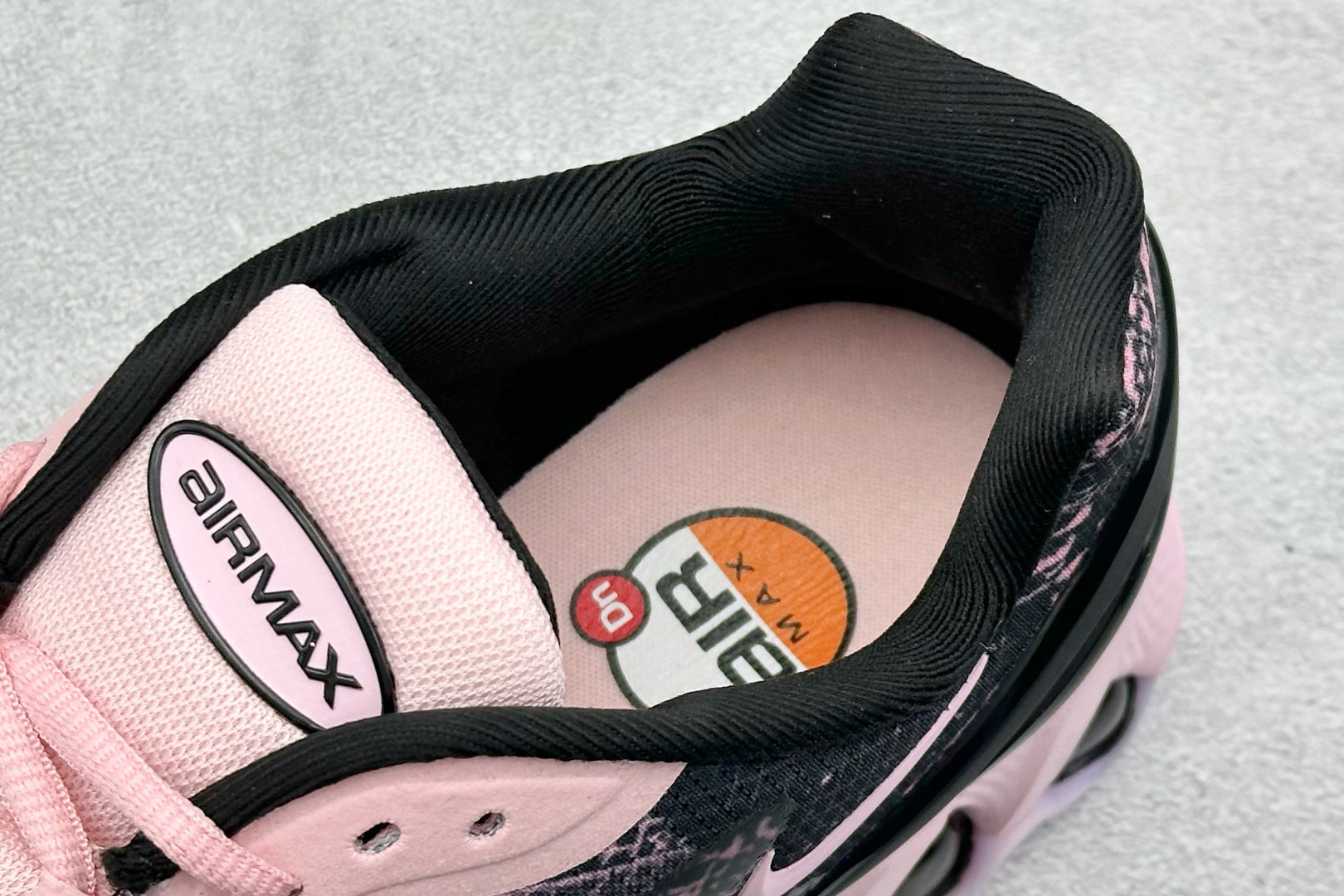 YH版 Nk Air Dn8 耐克运动舒适减震气垫跑步鞋 HF5509-001